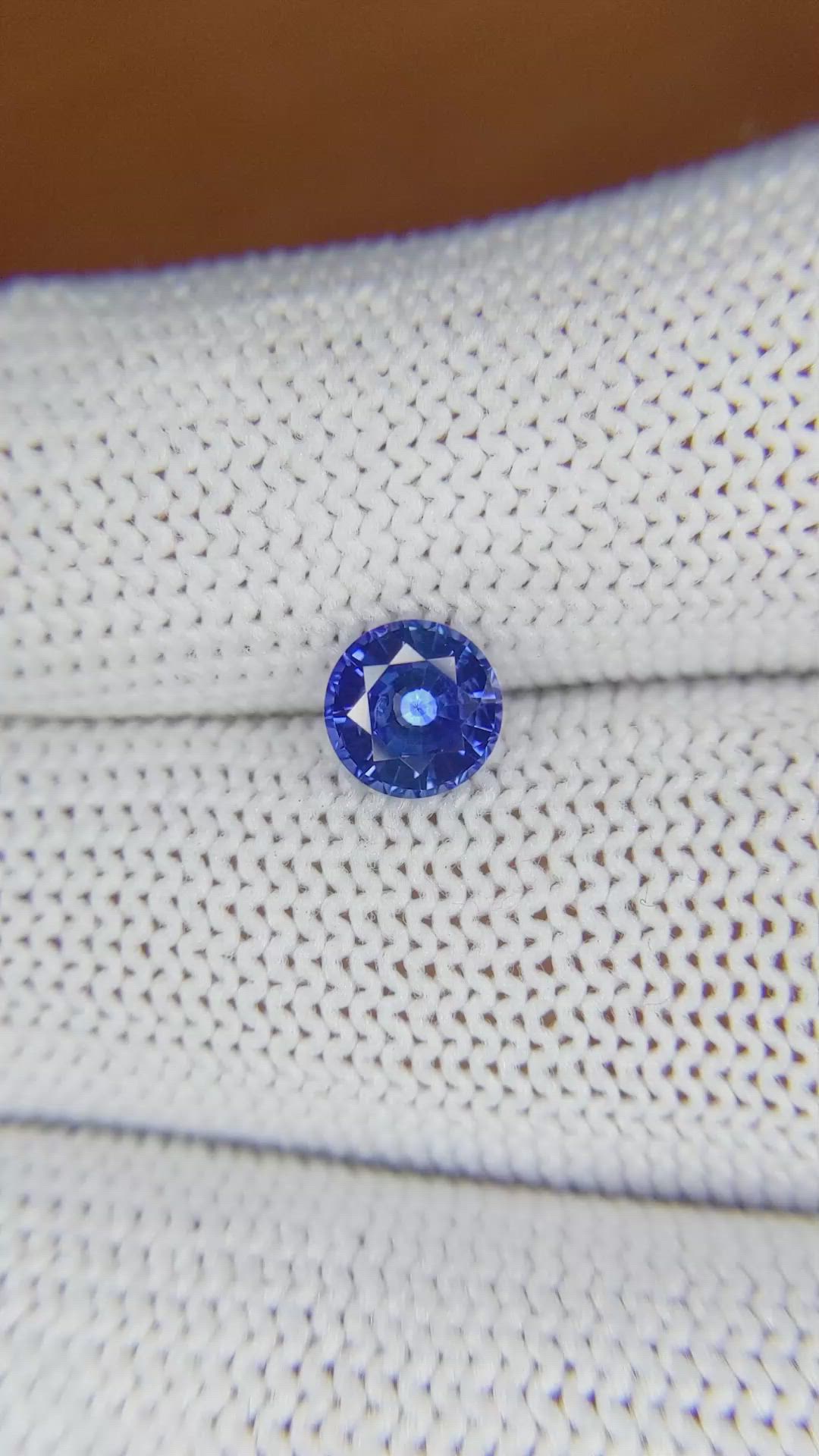 1.07 Ct. Blue Sapphire from Ceylon (Sri Lanka) Size Video