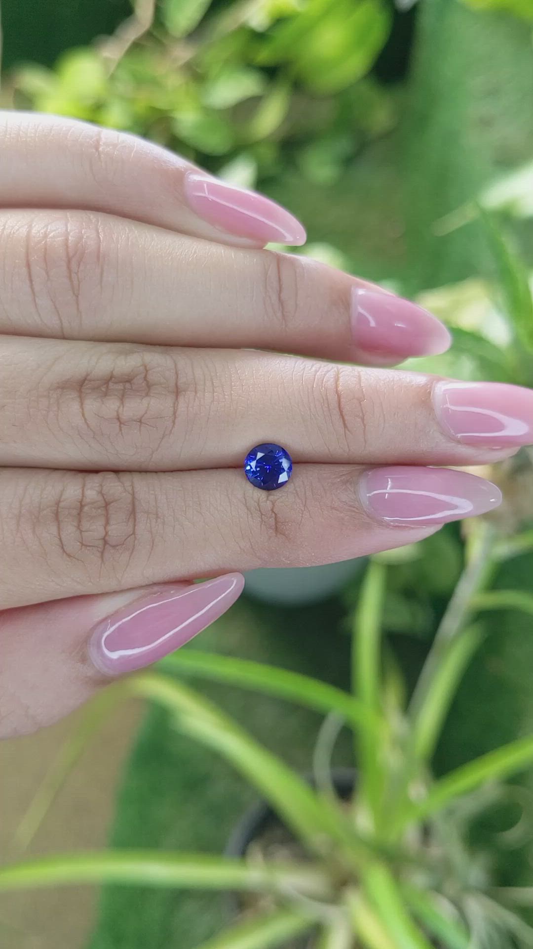 1.04 Ct. Blue Sapphire from Ceylon (Sri Lanka) Size Video