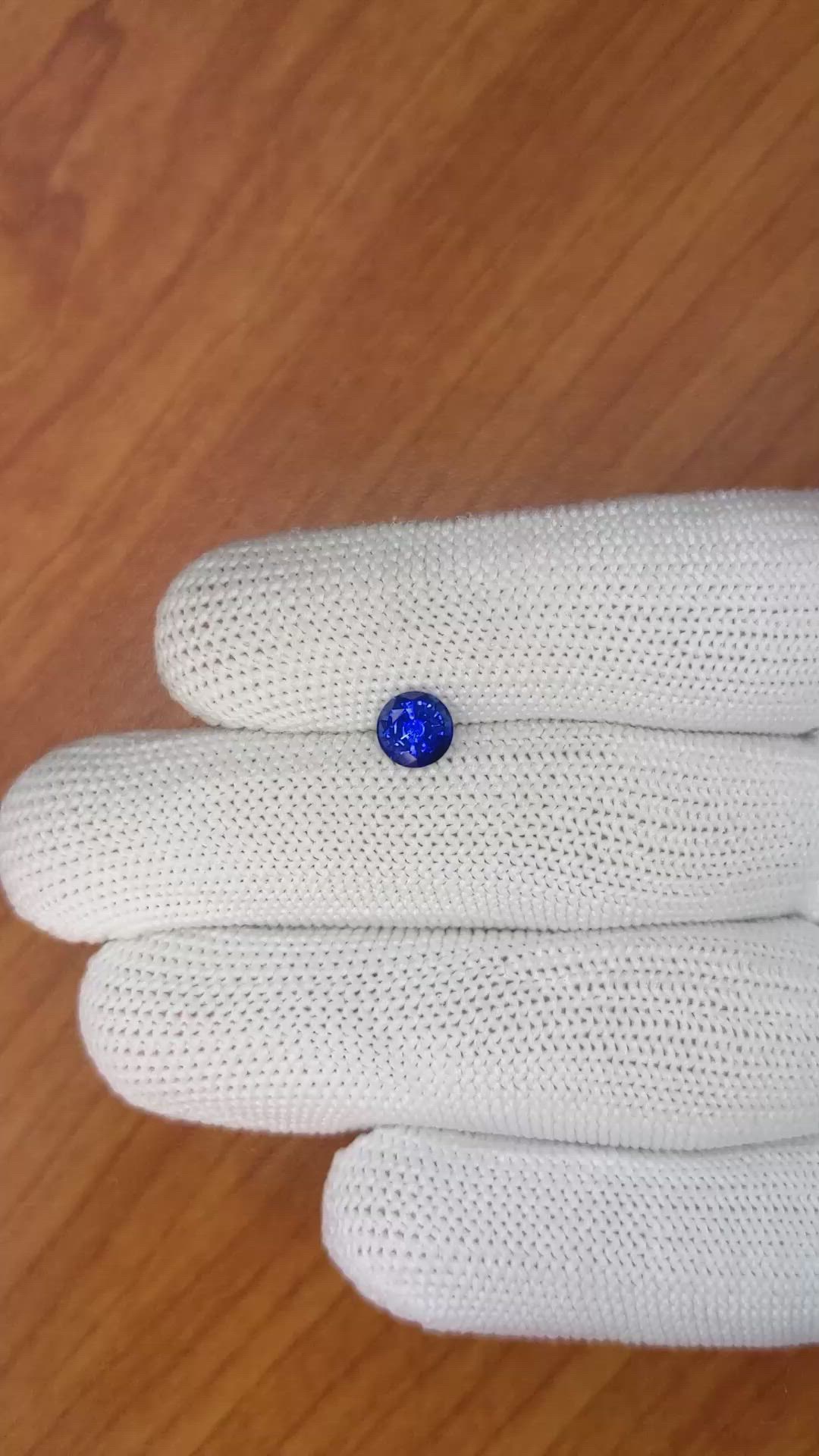1.04 Ct. Blue Sapphire from Ceylon (Sri Lanka) Size Video