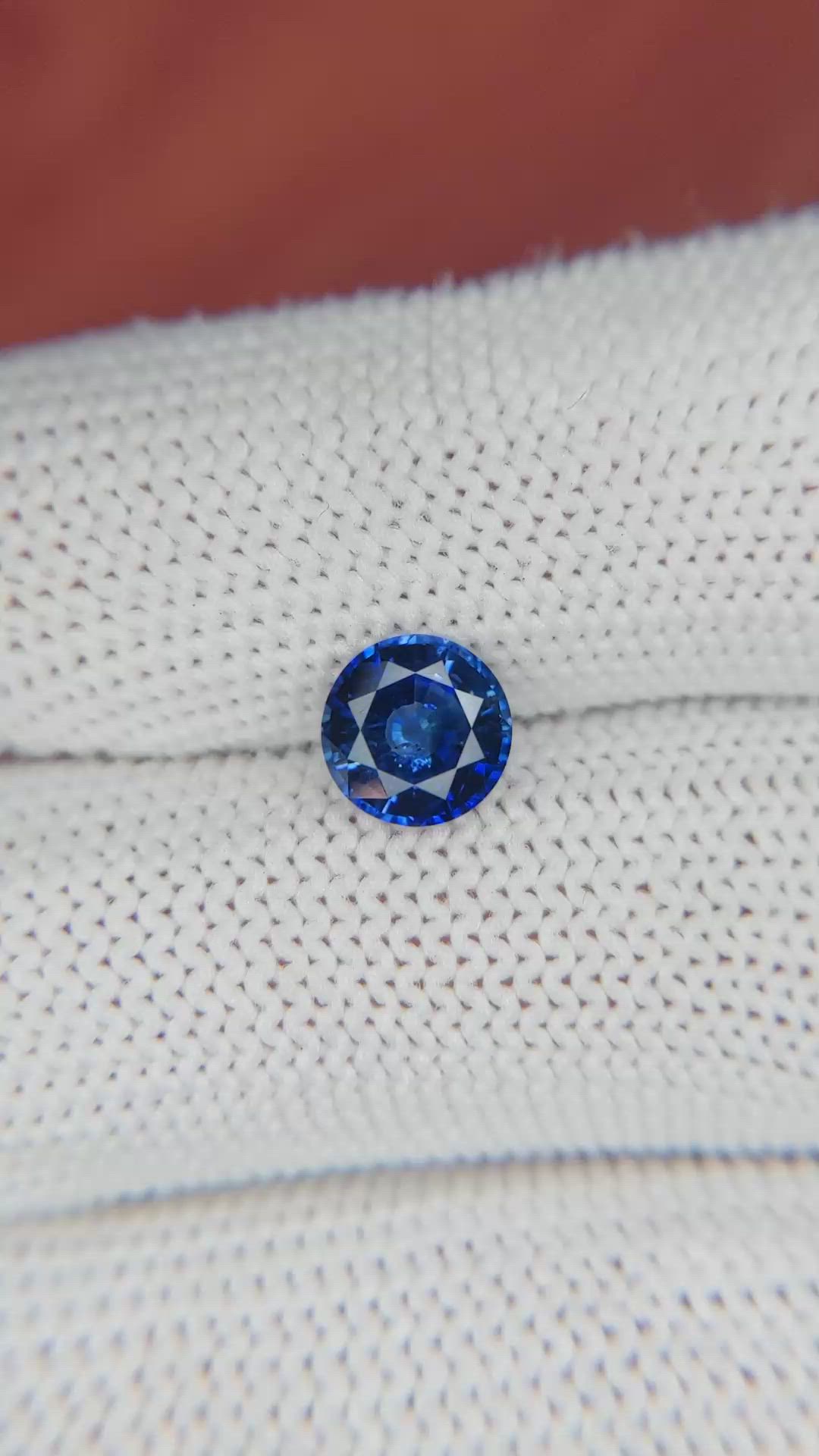 1.27 Ct. Blue Sapphire from Ceylon (Sri Lanka) Size Video