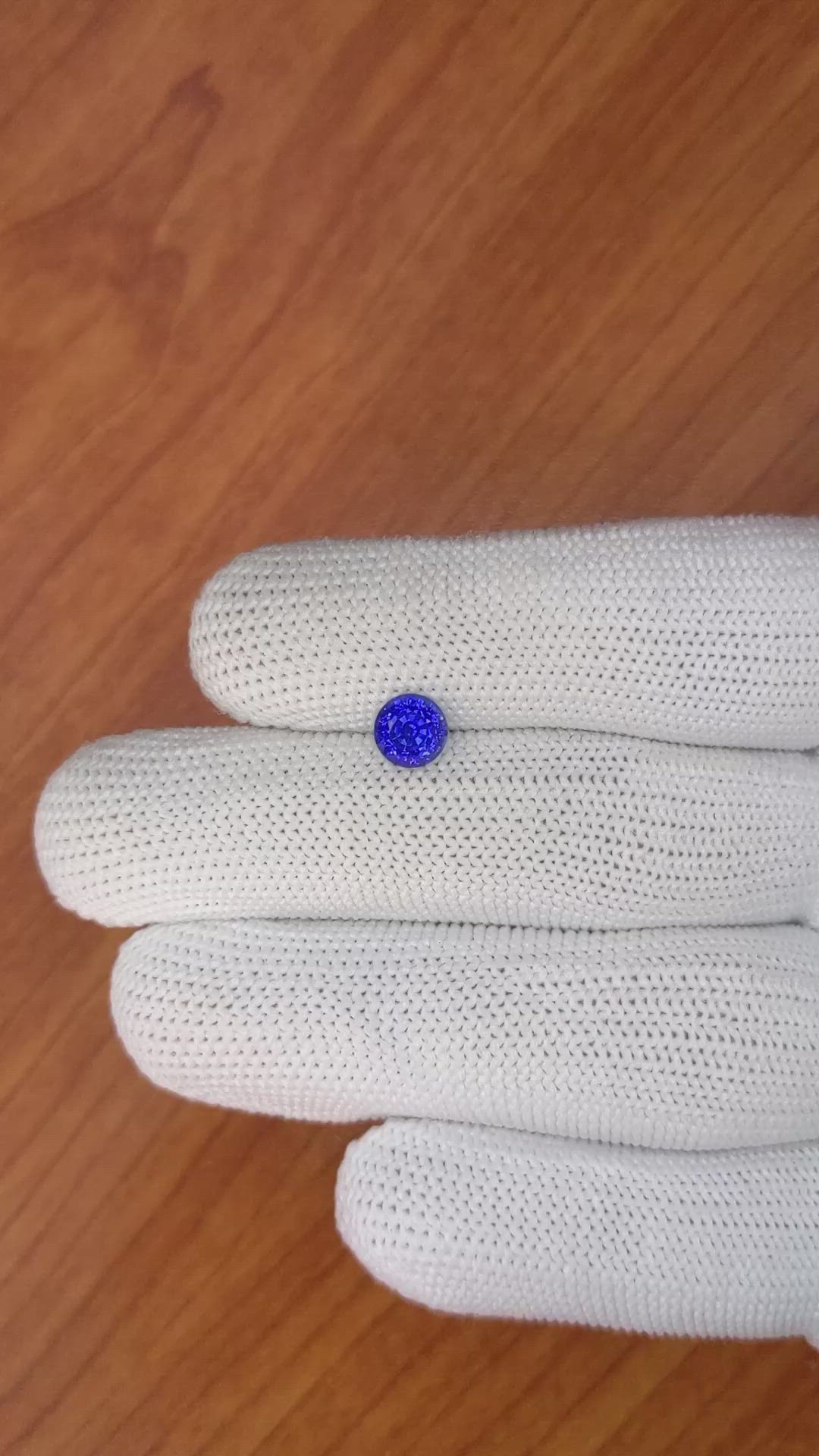 1.17 Ct. Blue Sapphire from Ceylon (Sri Lanka) Size Video
