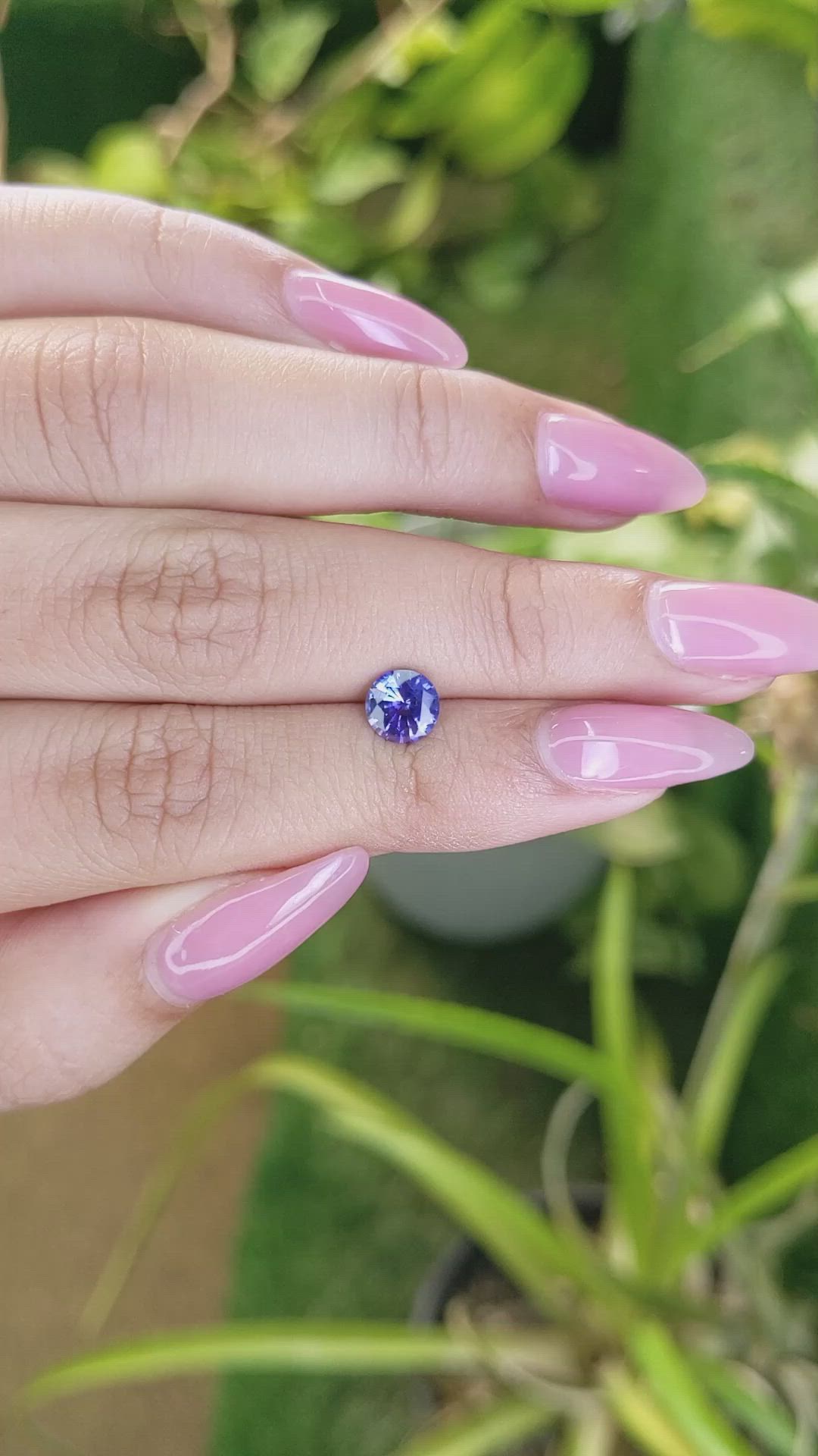1.05 Ct. Blue Sapphire from Ceylon (Sri Lanka) Size Video