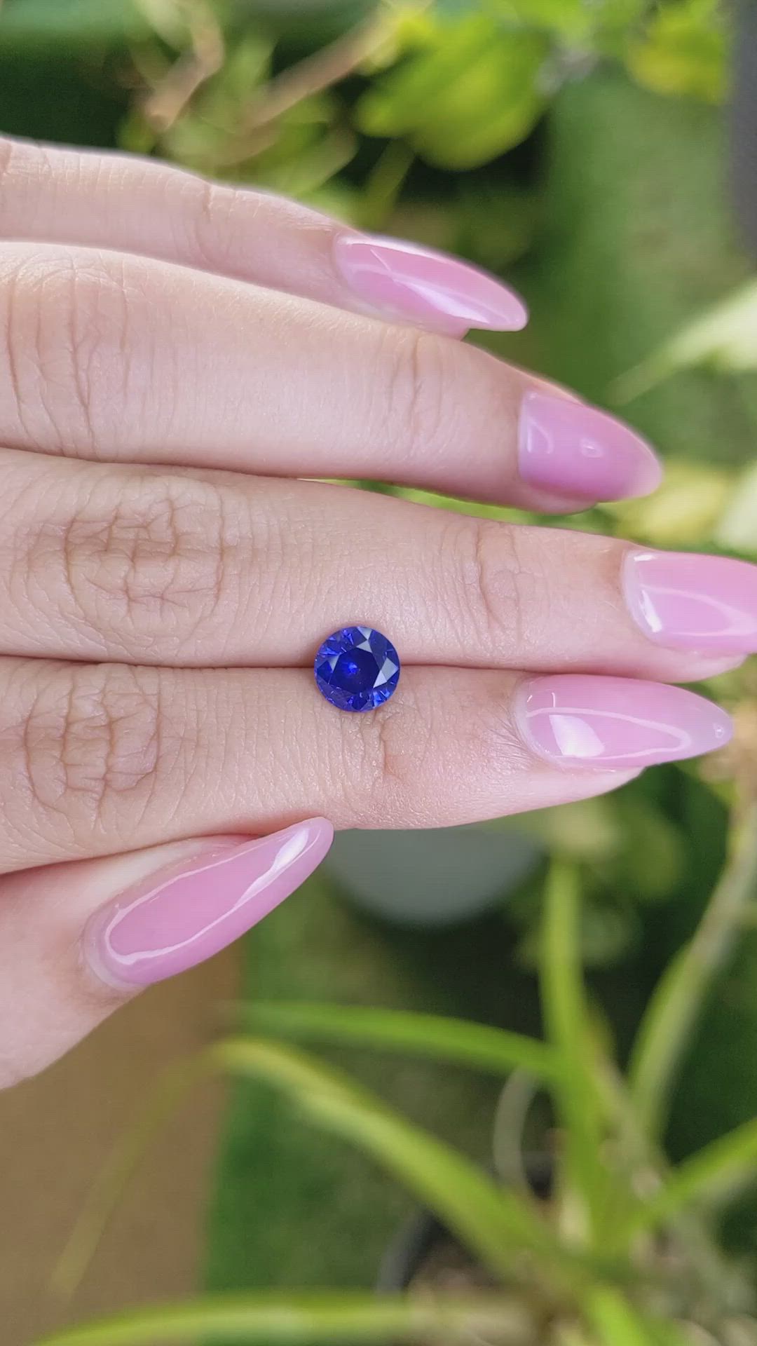1.45 Ct. Blue Sapphire from Ceylon (Sri Lanka) Size Video