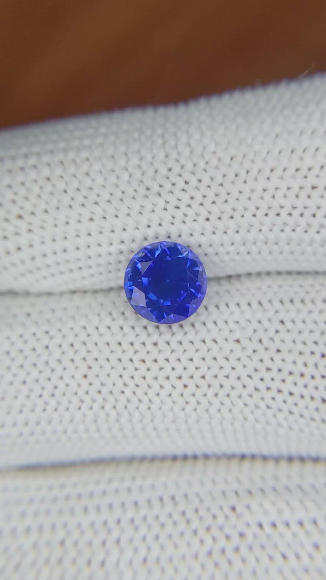 2.29 Ct. Blue Sapphire from Ceylon (Sri Lanka) Size Video