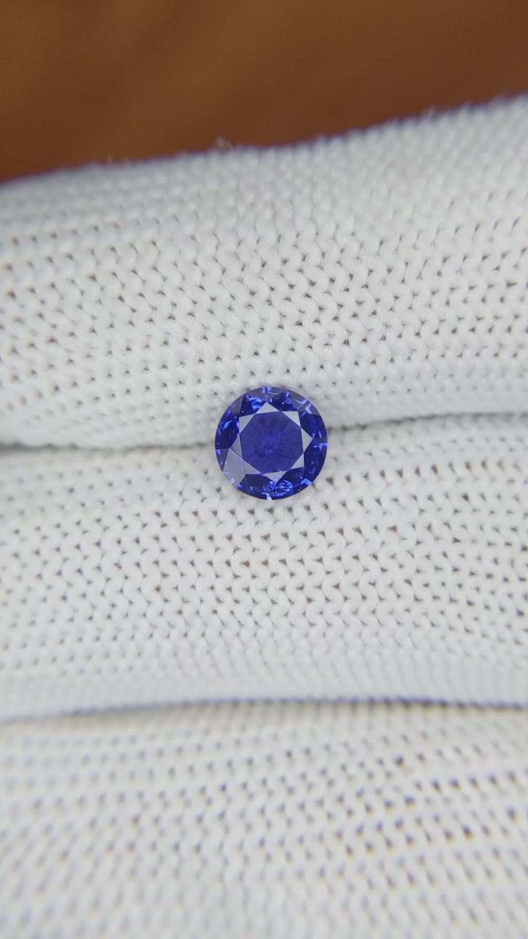 1.14 Ct. Blue Sapphire from Ceylon (Sri Lanka) Size Video