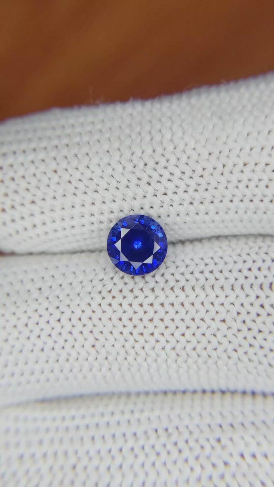 1.23 Ct. Blue Sapphire from Ceylon (Sri Lanka) Size Video