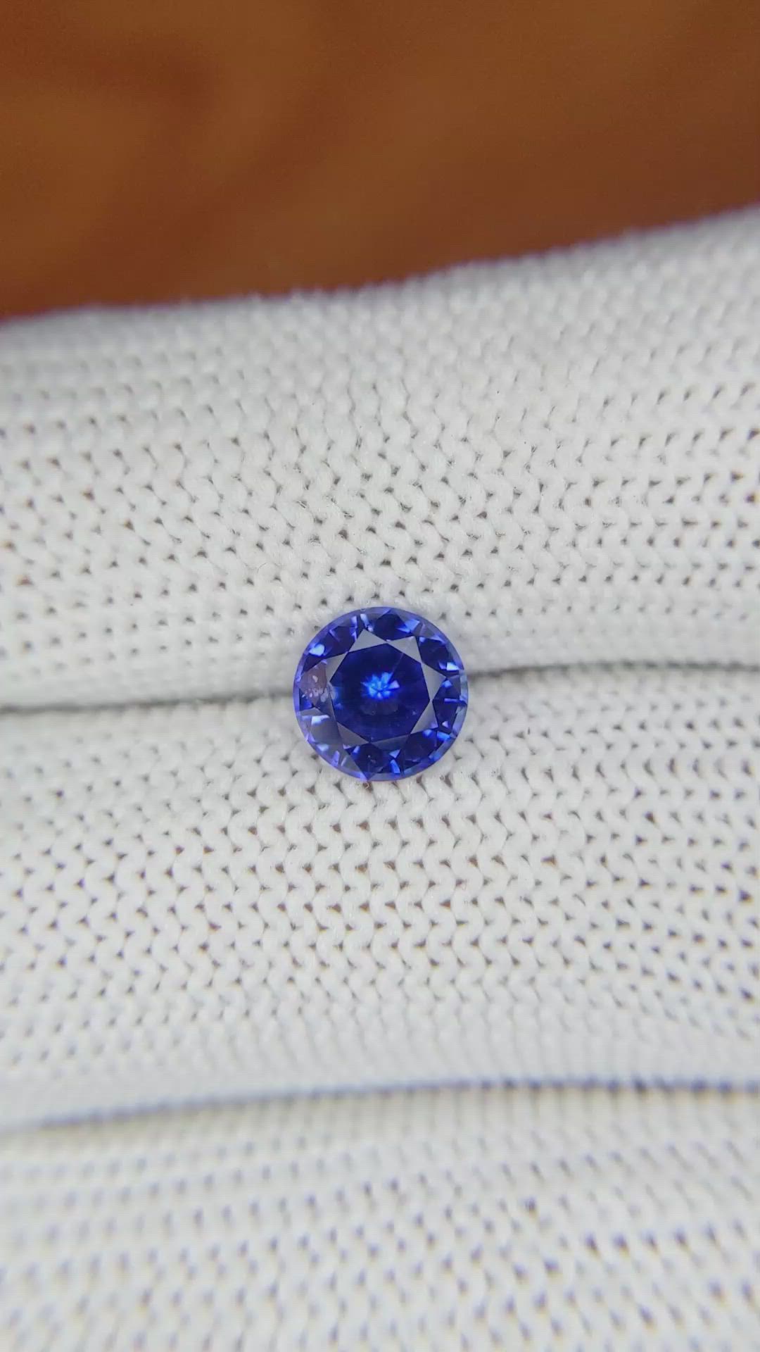 1.37 Ct. Blue Sapphire from Ceylon (Sri Lanka) Size Video