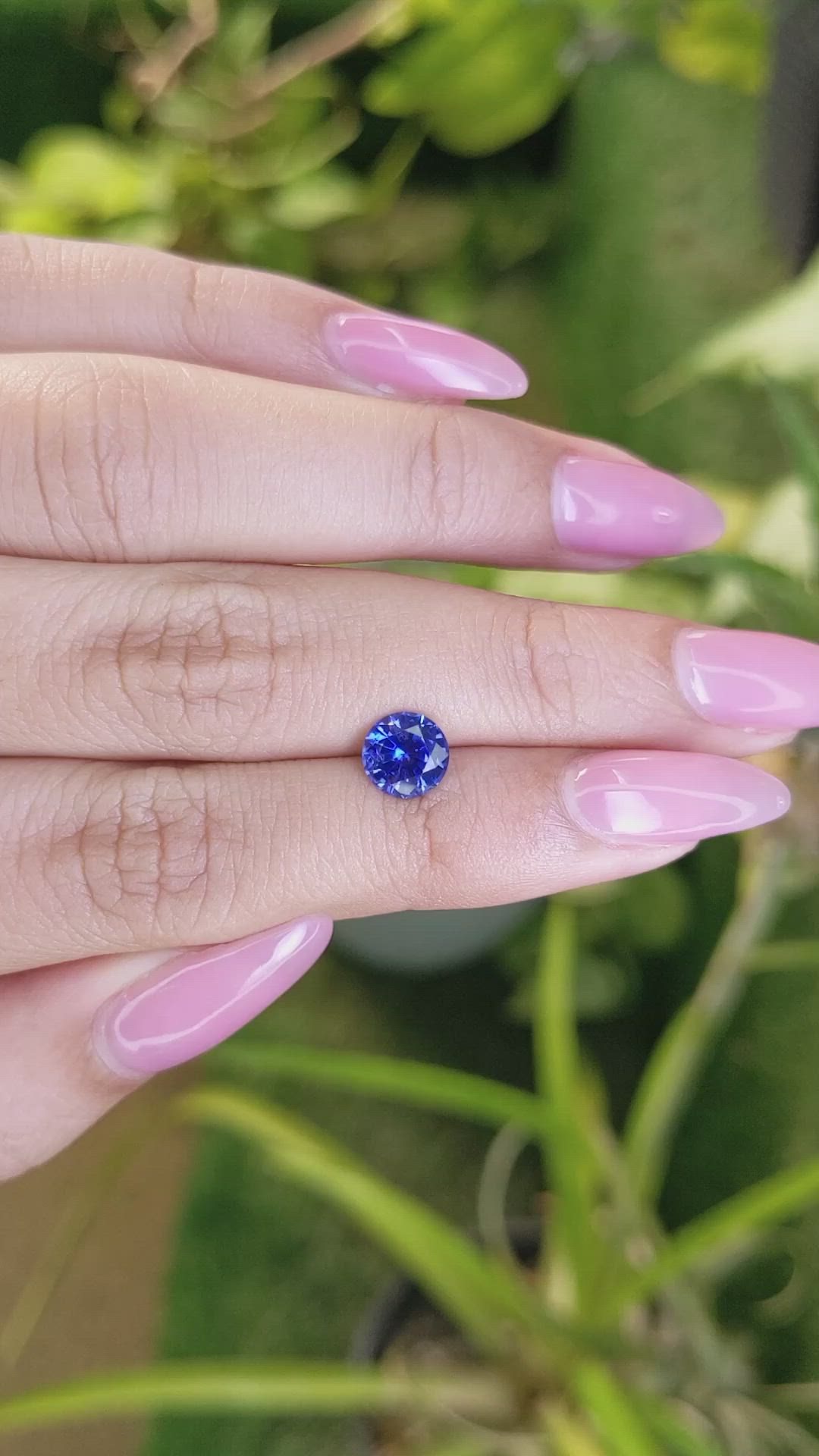 1.37 Ct. Blue Sapphire from Ceylon (Sri Lanka) Size Video