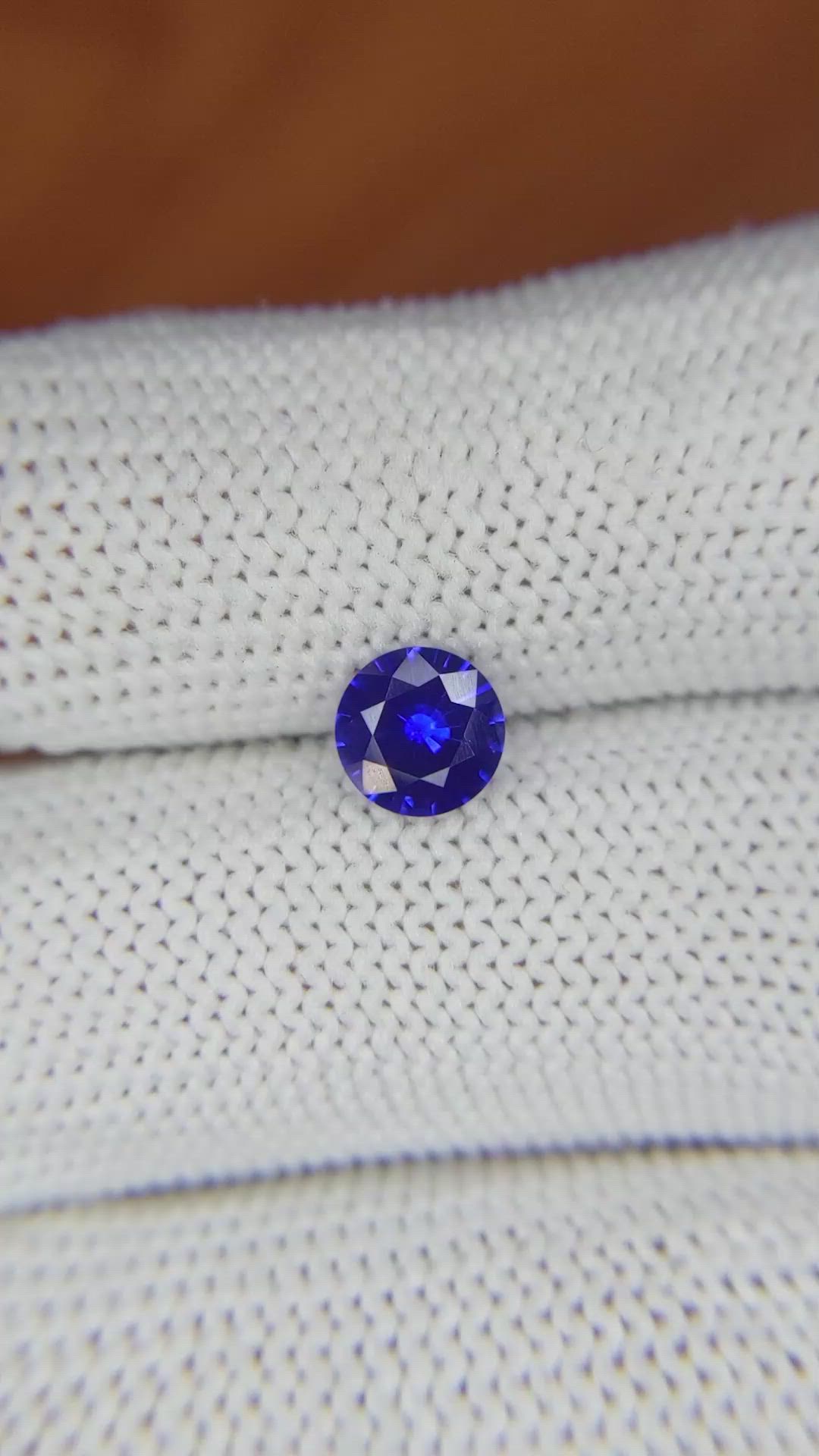 0.92 Ct. Blue Sapphire from Ceylon (Sri Lanka) Size Video