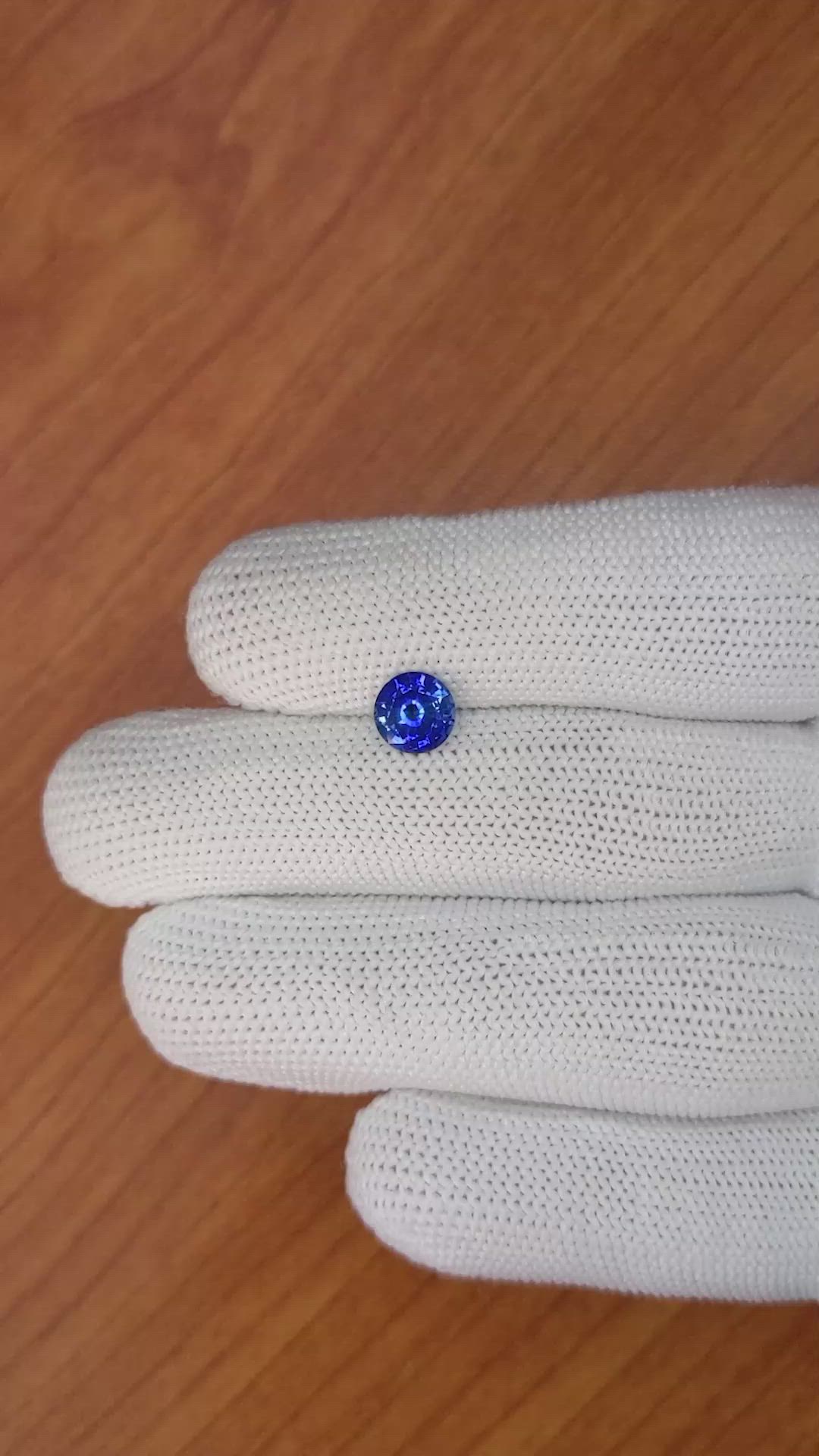 1.35 Ct. Blue Sapphire from Ceylon (Sri Lanka) Size Video