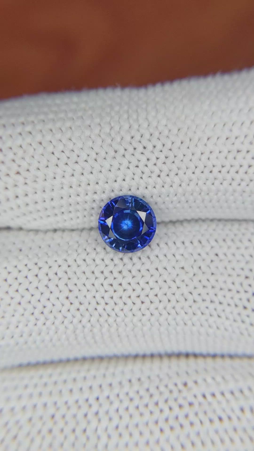 1.35 Ct. Blue Sapphire from Ceylon (Sri Lanka) Size Video