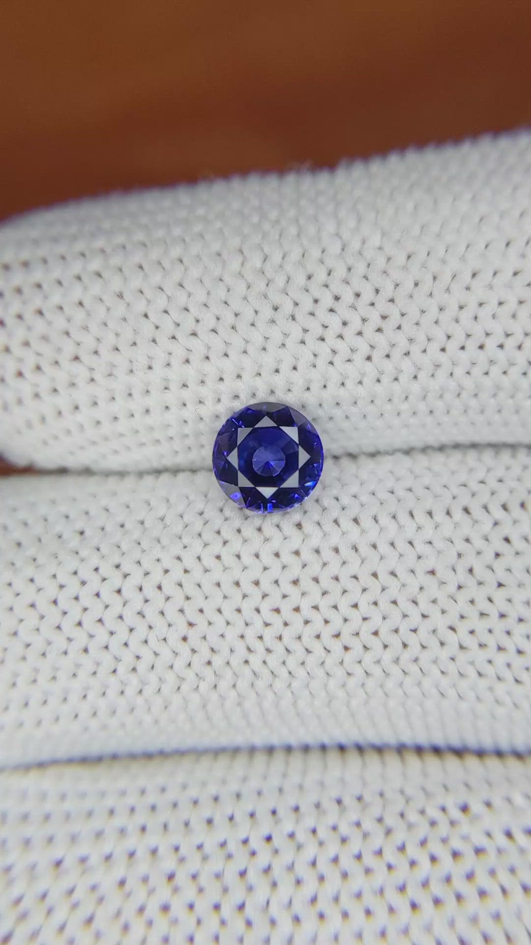 1.06 Ct. Blue Sapphire from Ceylon (Sri Lanka) Size Video