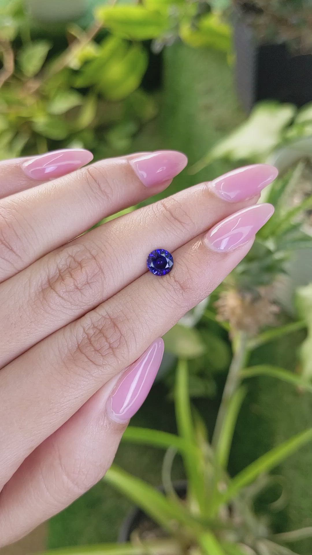 1.06 Ct. Blue Sapphire from Ceylon (Sri Lanka) Size Video
