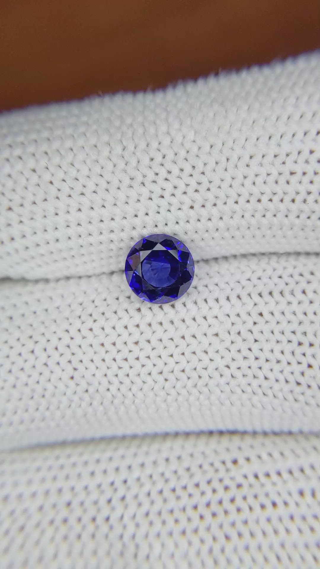1.21 Ct. Blue Sapphire from Ceylon (Sri Lanka) Size Video