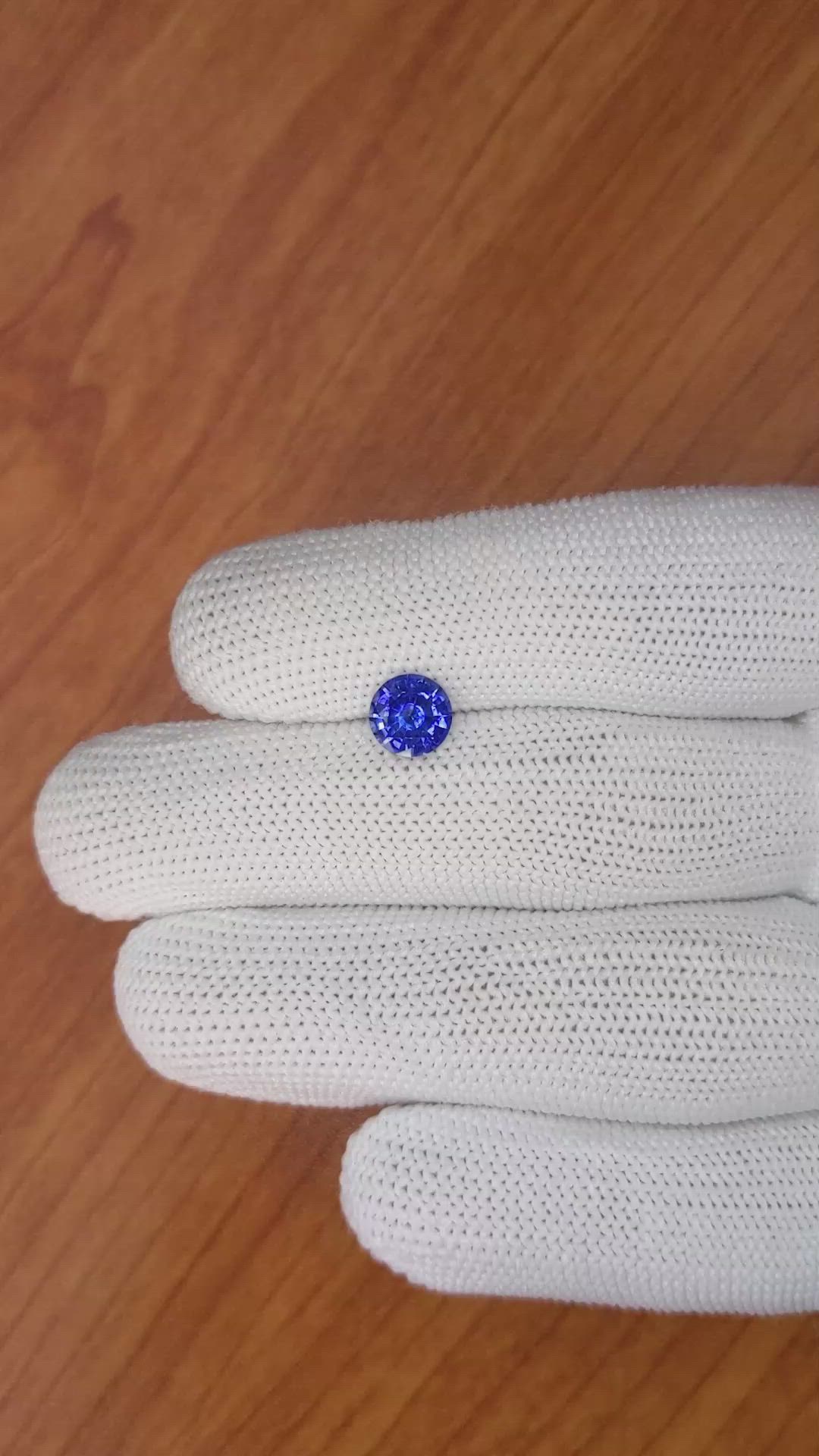 1.36 Ct. Blue Sapphire from Ceylon (Sri Lanka) Size Video