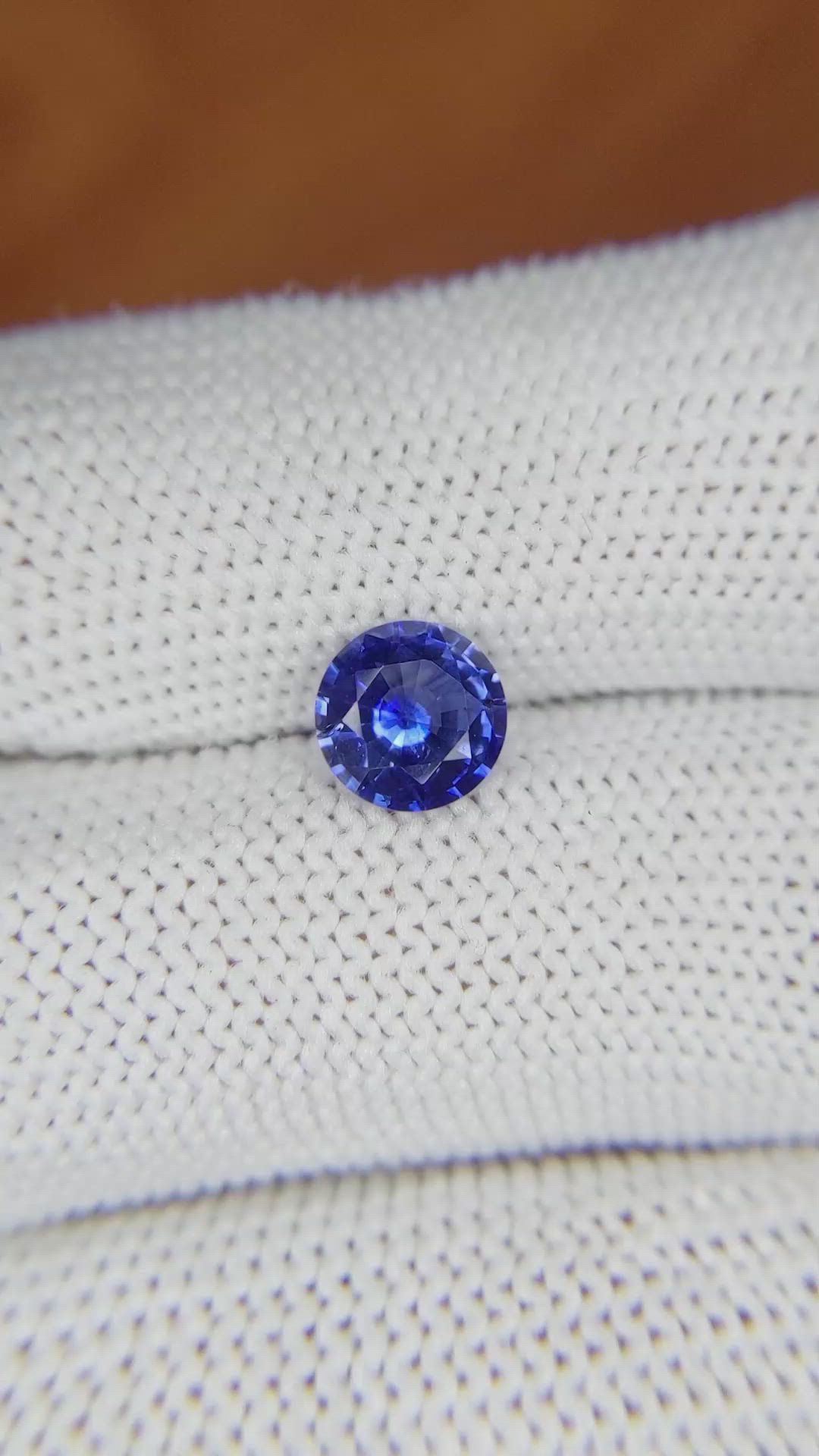 1.38 Ct. Blue Sapphire from Ceylon (Sri Lanka) Size Video