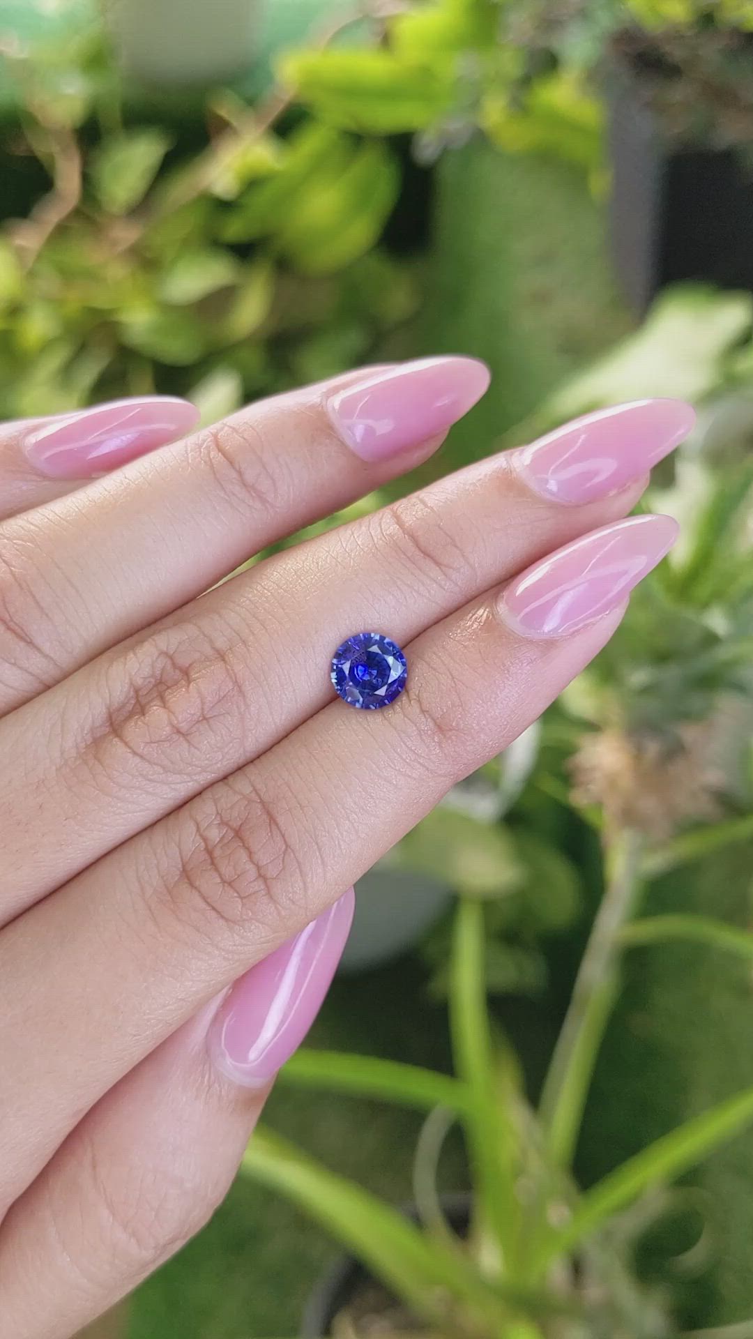 1.38 Ct. Blue Sapphire from Ceylon (Sri Lanka) Size Video