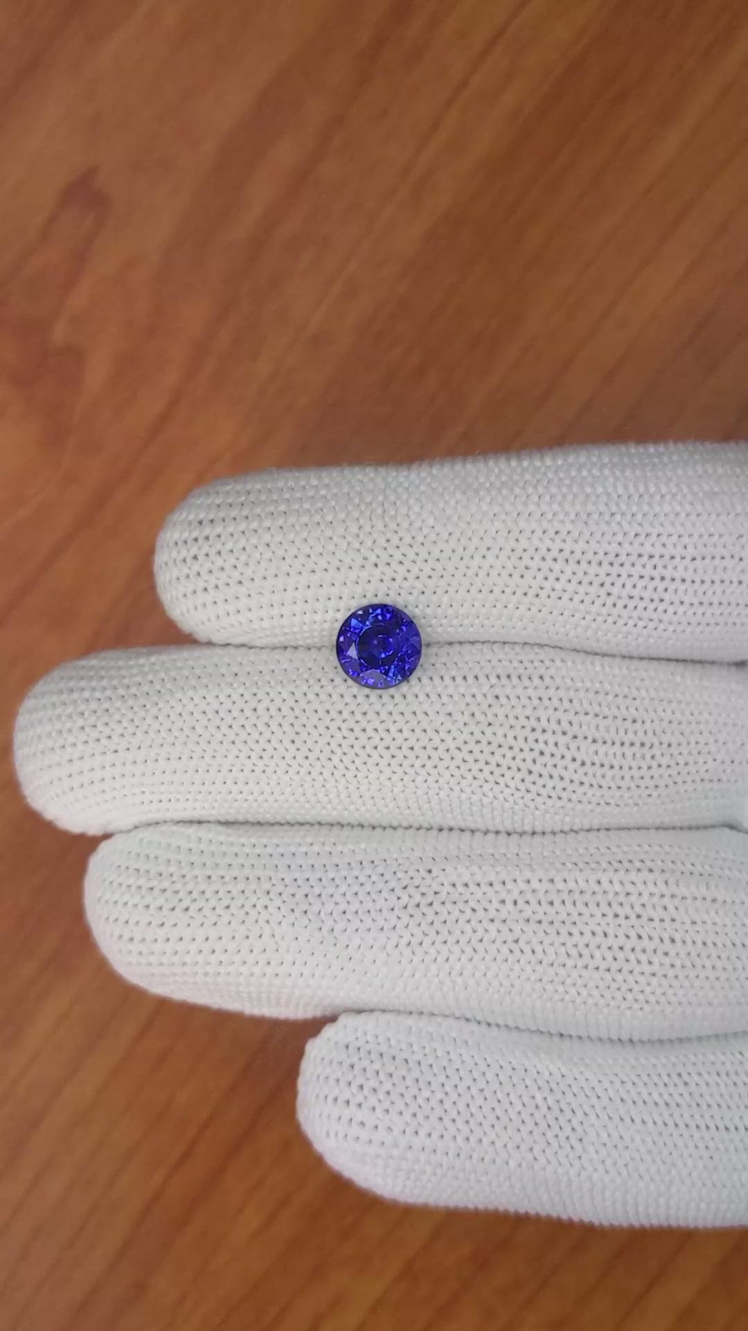 2.14 Ct. Blue Sapphire from Ceylon (Sri Lanka) Size Video