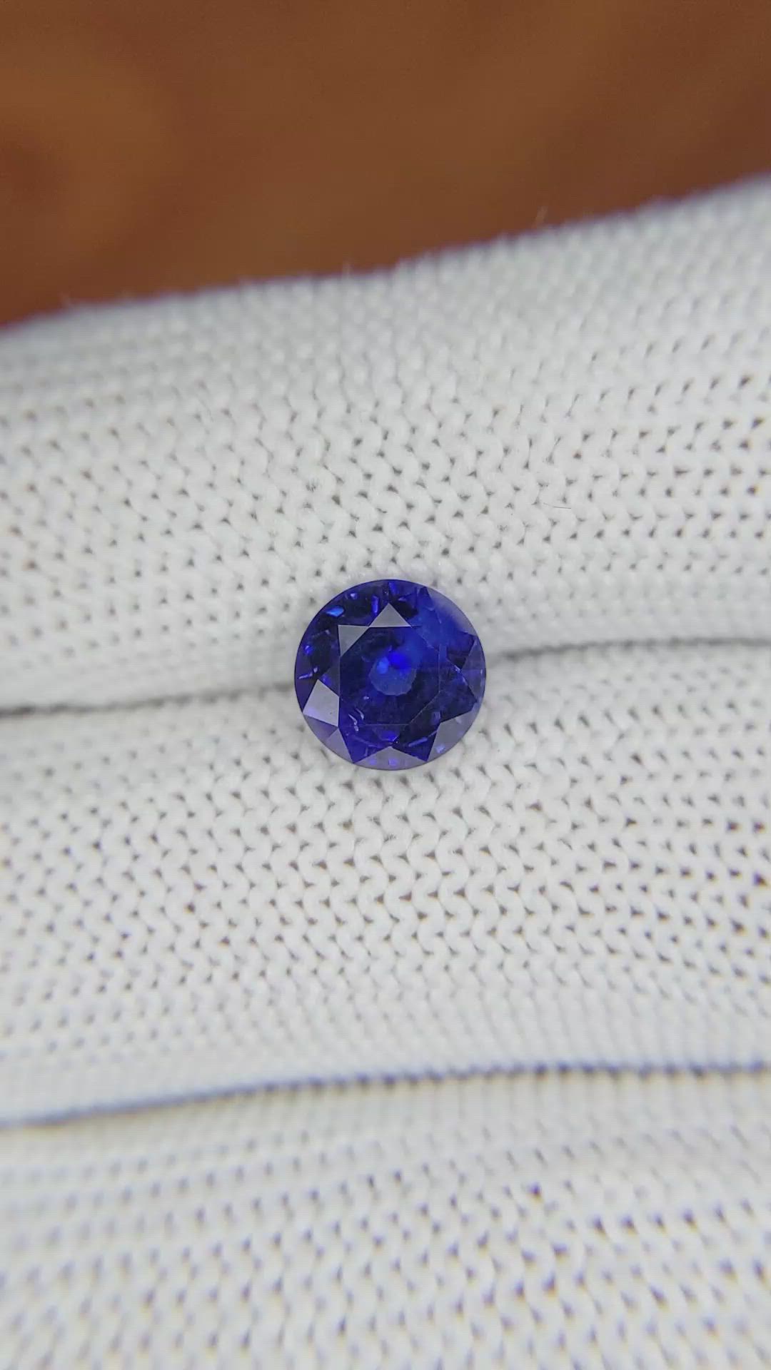 2.14 Ct. Blue Sapphire from Ceylon (Sri Lanka) Size Video