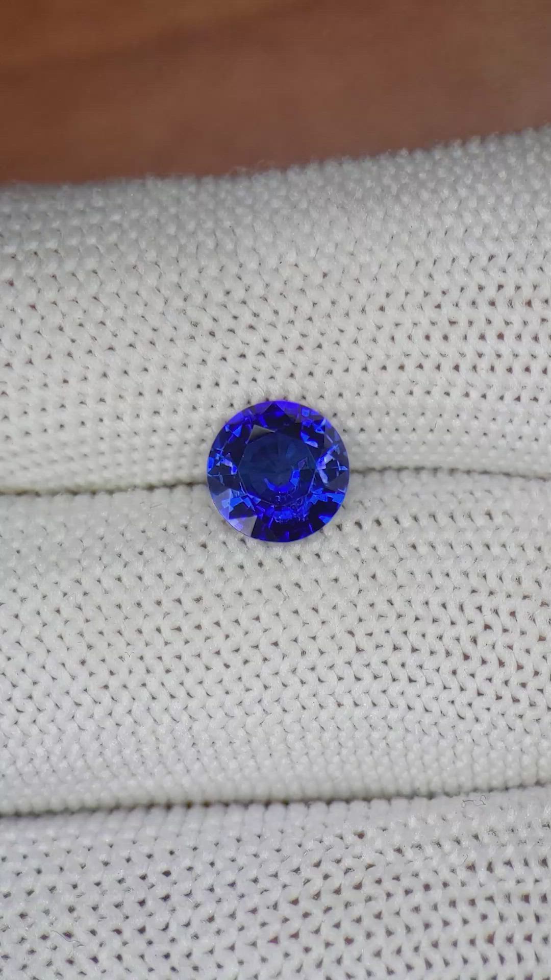 1.77 Ct. Blue Sapphire from Ceylon (Sri Lanka) Size Video