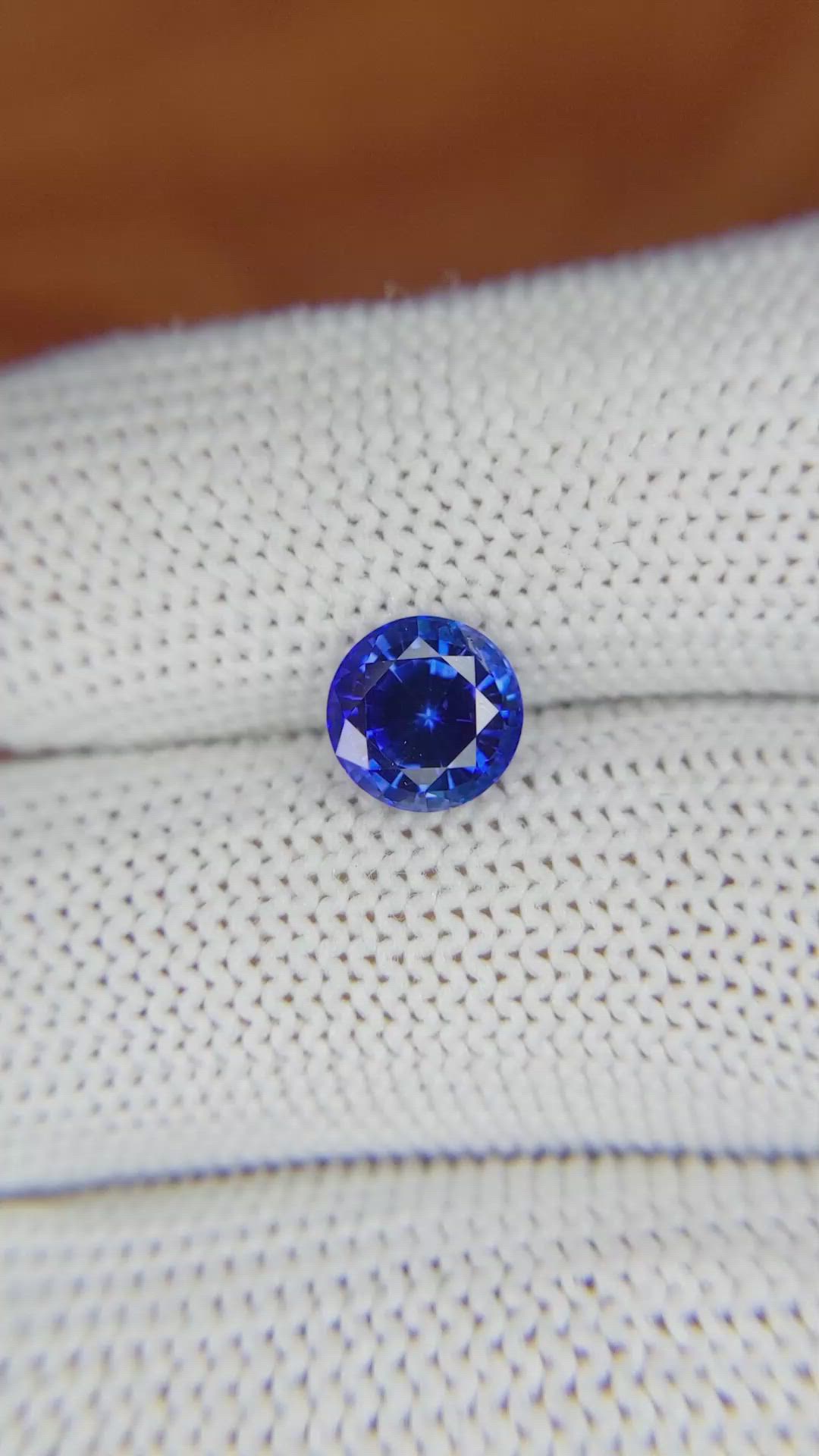 1.88 Ct. Blue Sapphire from Ceylon (Sri Lanka) Size Video