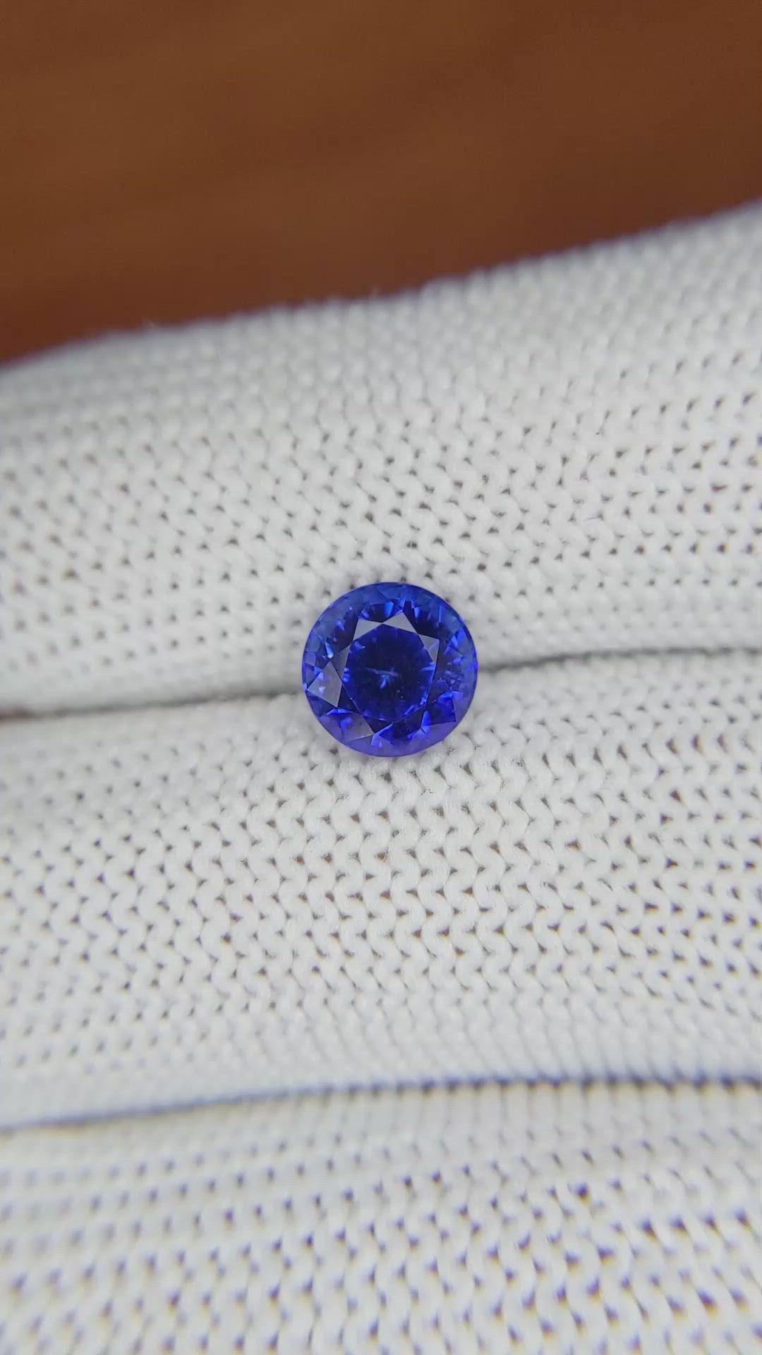 1.91 Ct. Blue Sapphire from Ceylon (Sri Lanka) Size Video