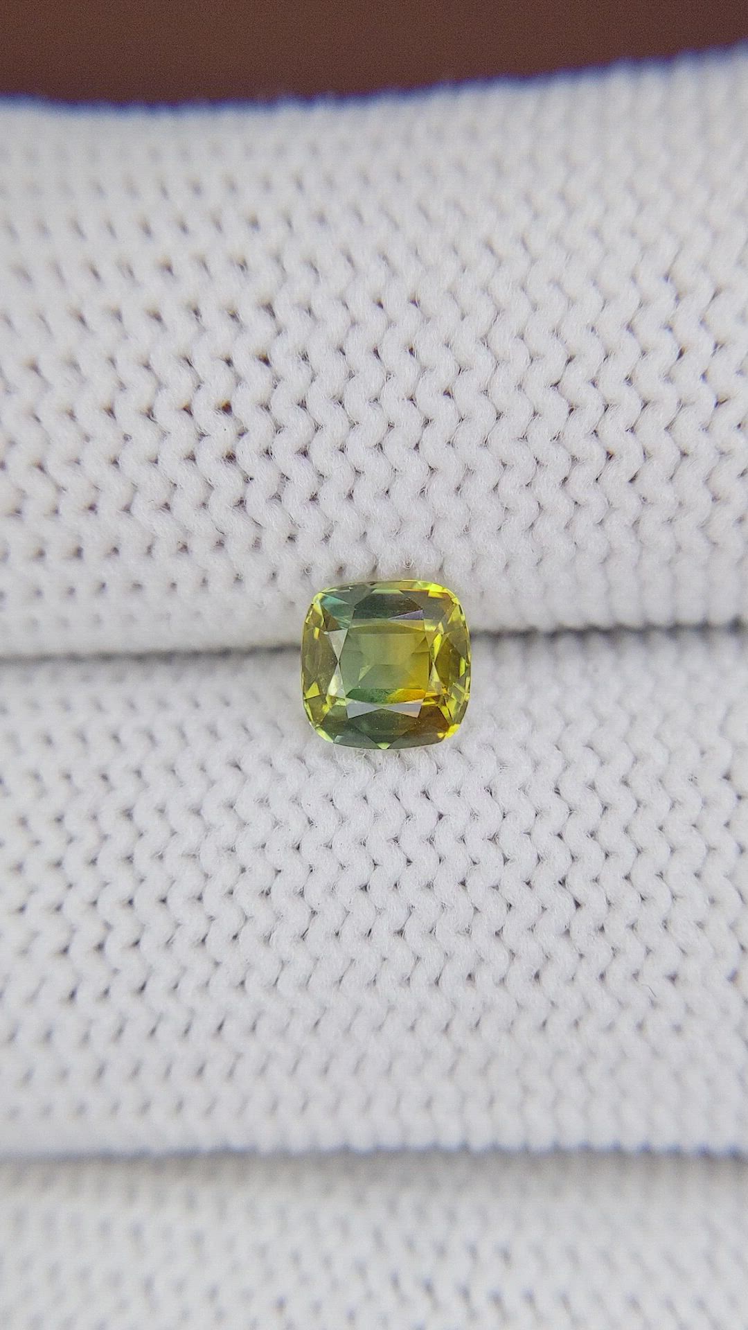 1.00 Ct. Bi Color / Parti Sapphire from Africa Size Video