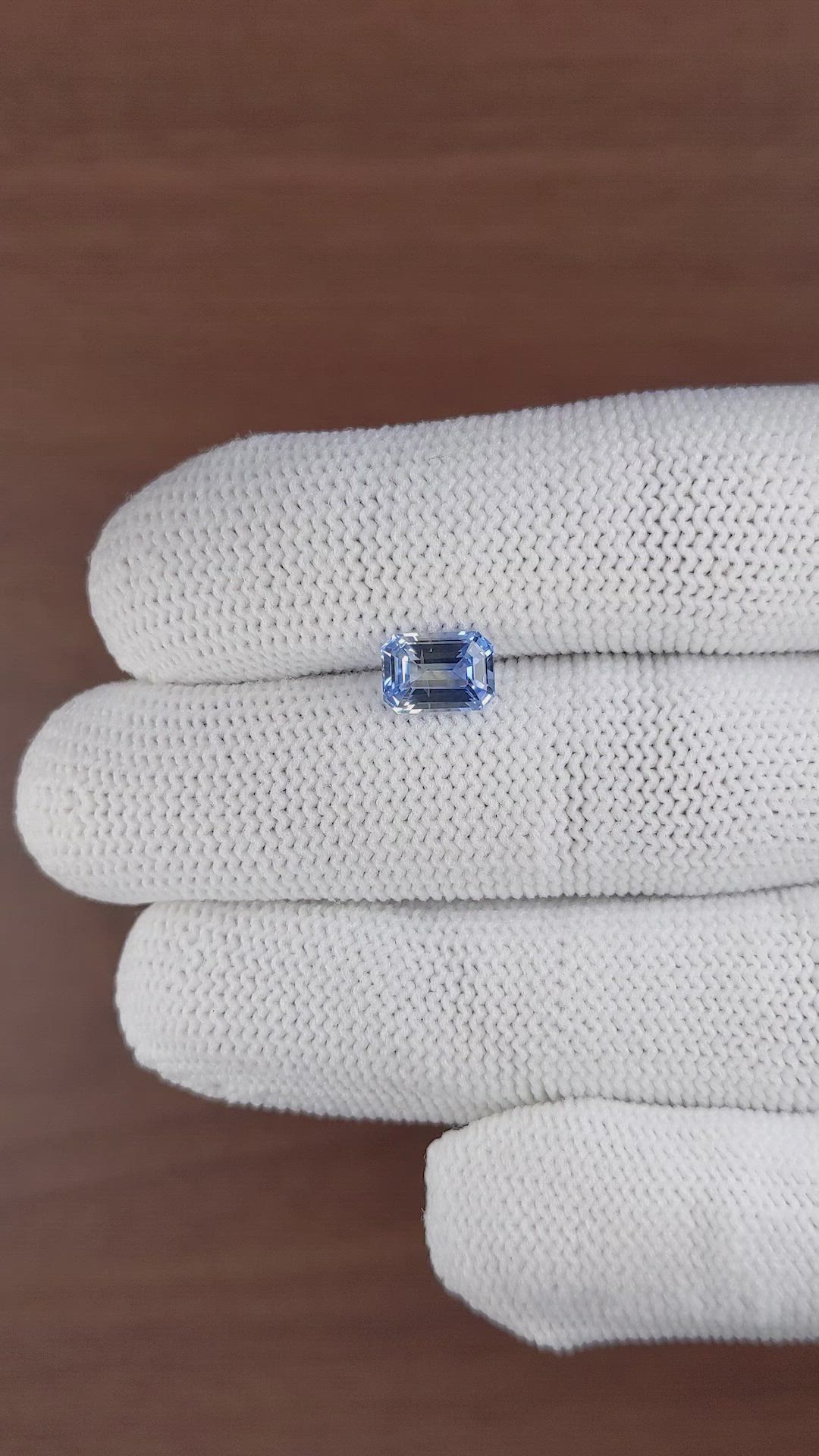 1.96 Ct. Bi Color Sapphire from Ceylon (Sri Lanka) Size Video