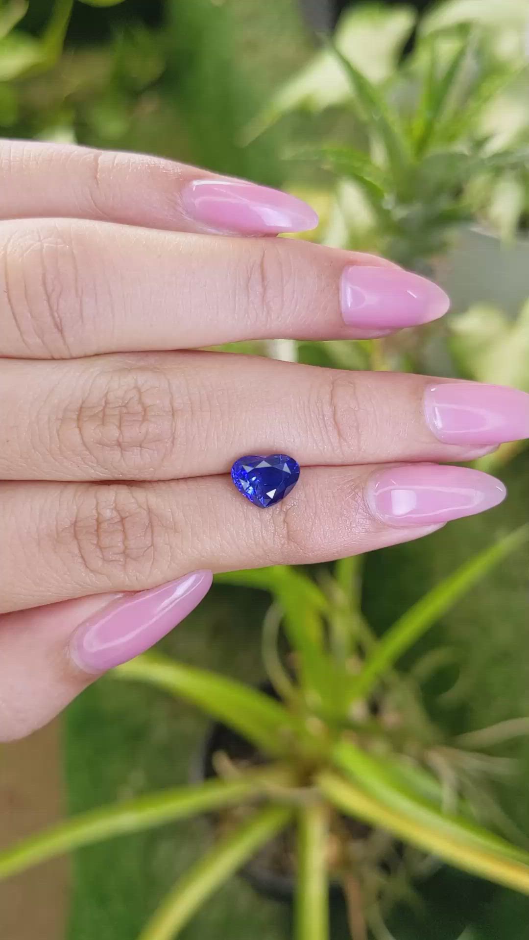 2.79 Ct. Blue Sapphire from Ceylon (Sri Lanka) Size Video