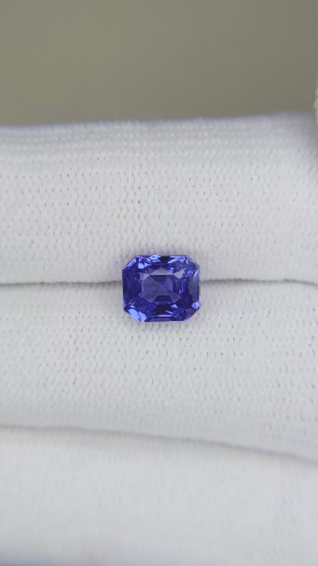 2.15 Ct. Blue Sapphire from Ceylon (Sri Lanka) Size Video