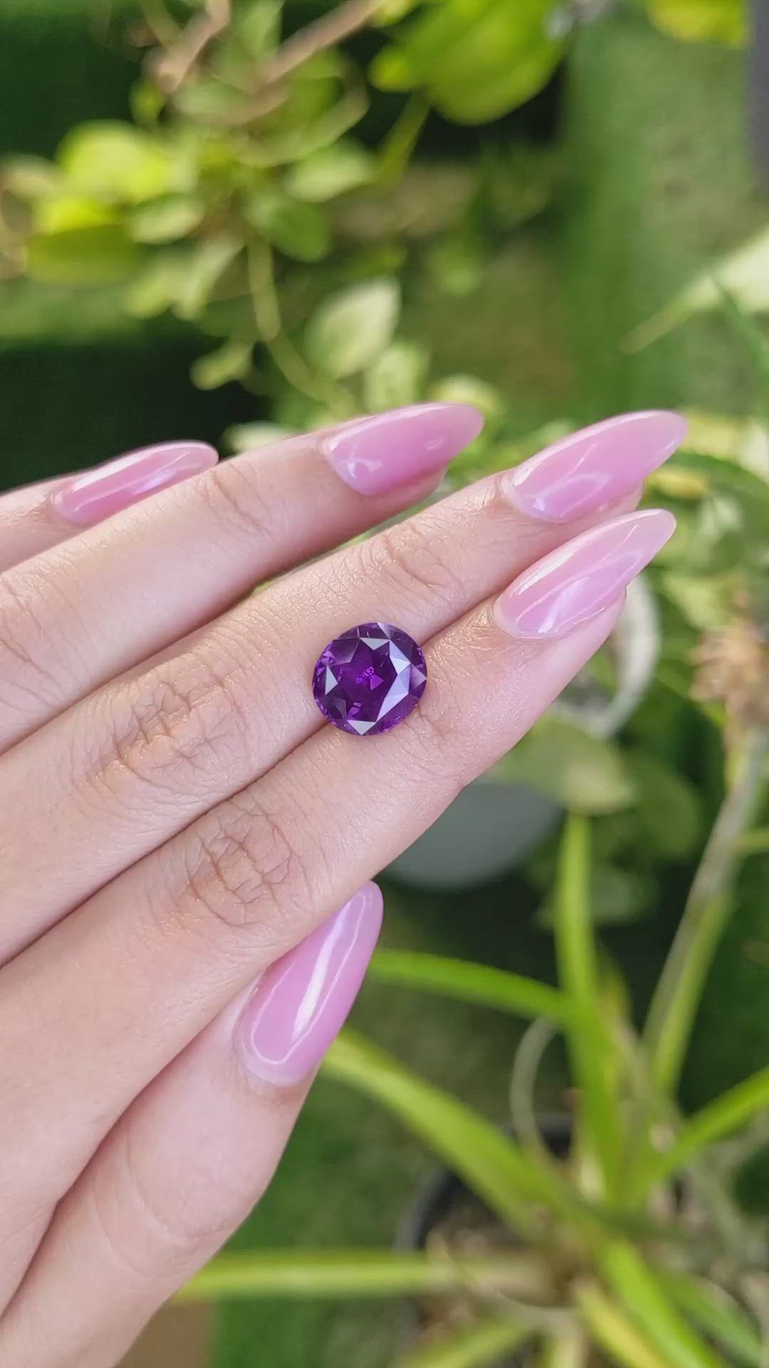 6.06 Ct. Purple Sapphire from Ceylon (Sri Lanka) Size Video