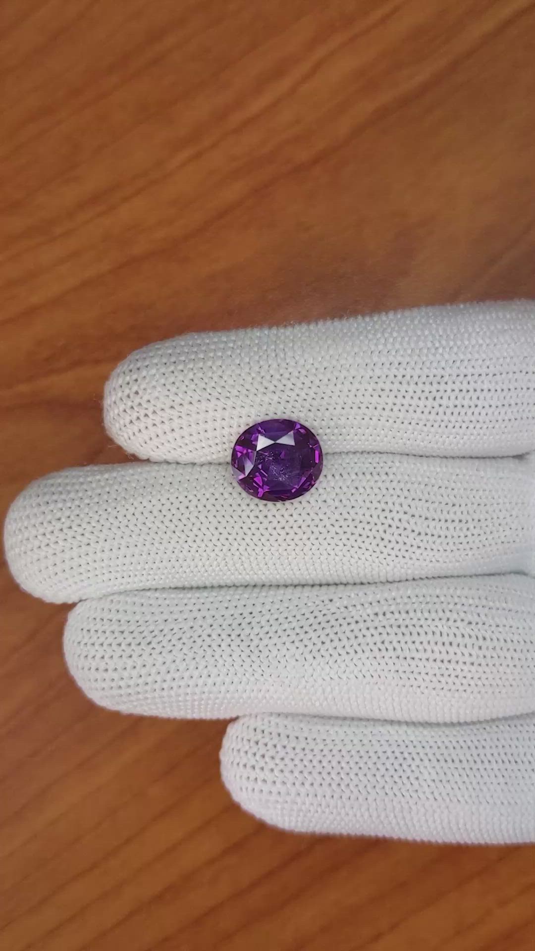 6.06 Ct. Purple Sapphire from Ceylon (Sri Lanka) Size Video