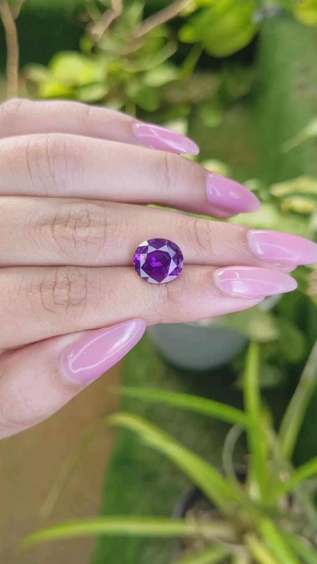 6.06 Ct. Purple Sapphire from Ceylon (Sri Lanka) Size Video