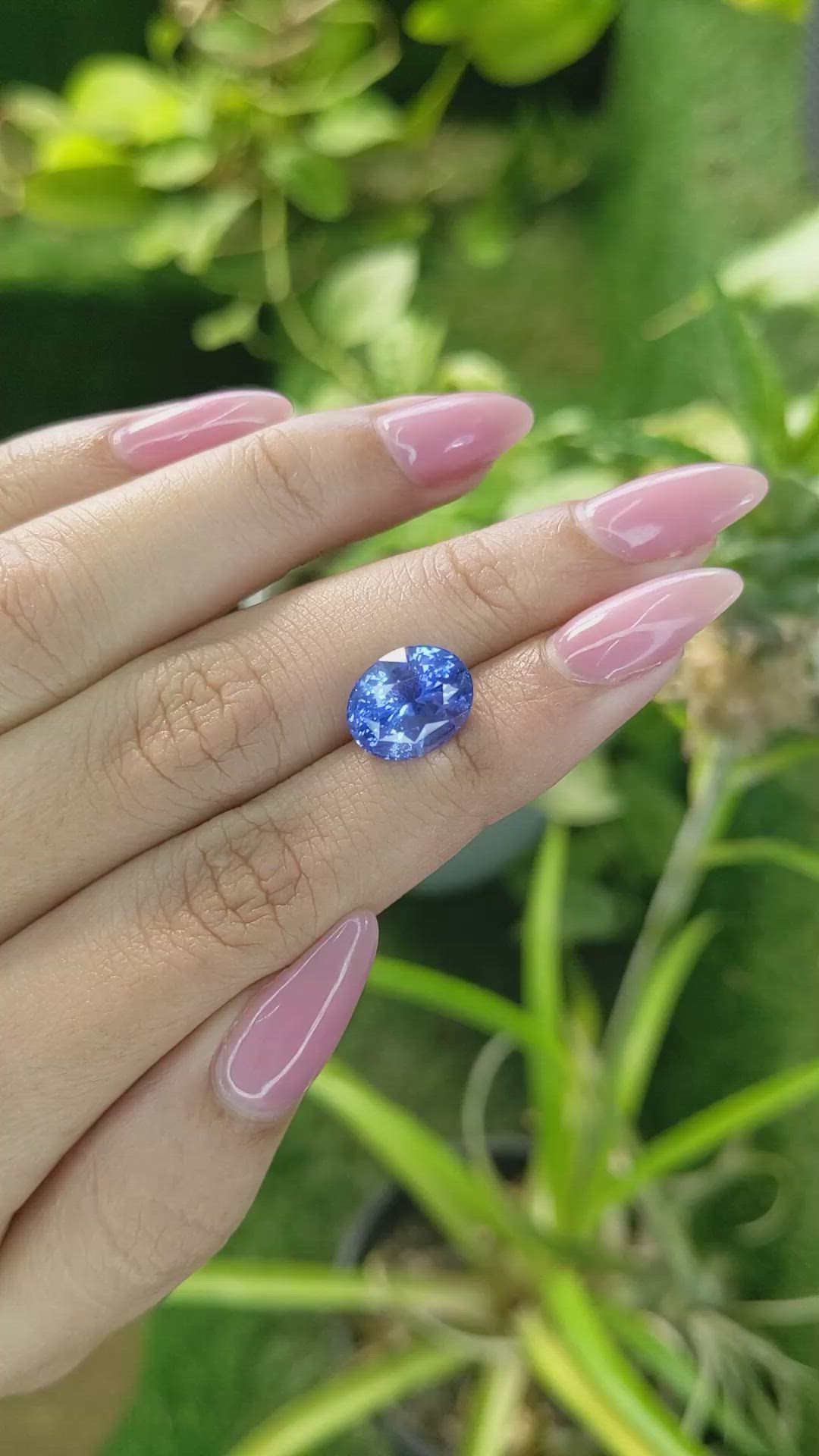 5.97 Ct. Blue Sapphire from Ceylon (Sri Lanka) Size Video