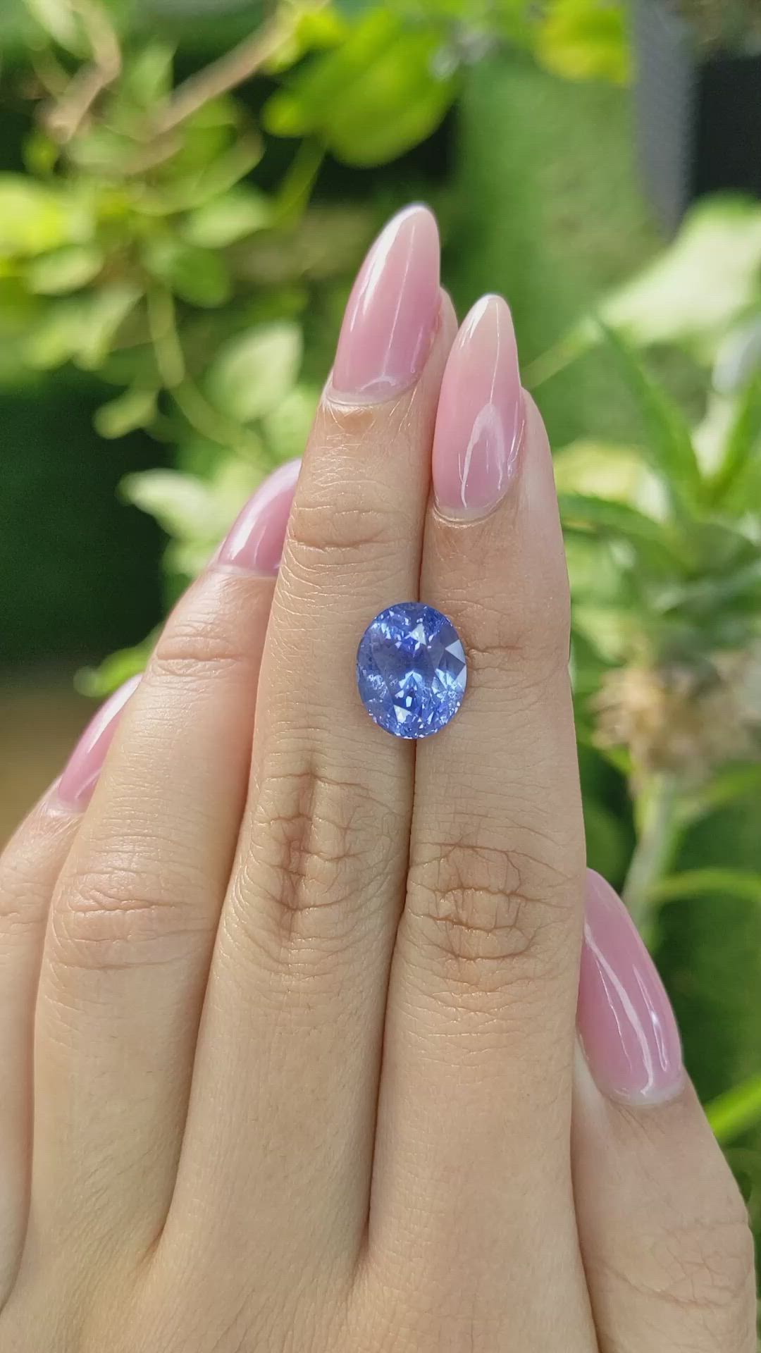 5.97 Ct. Blue Sapphire from Ceylon (Sri Lanka) Size Video