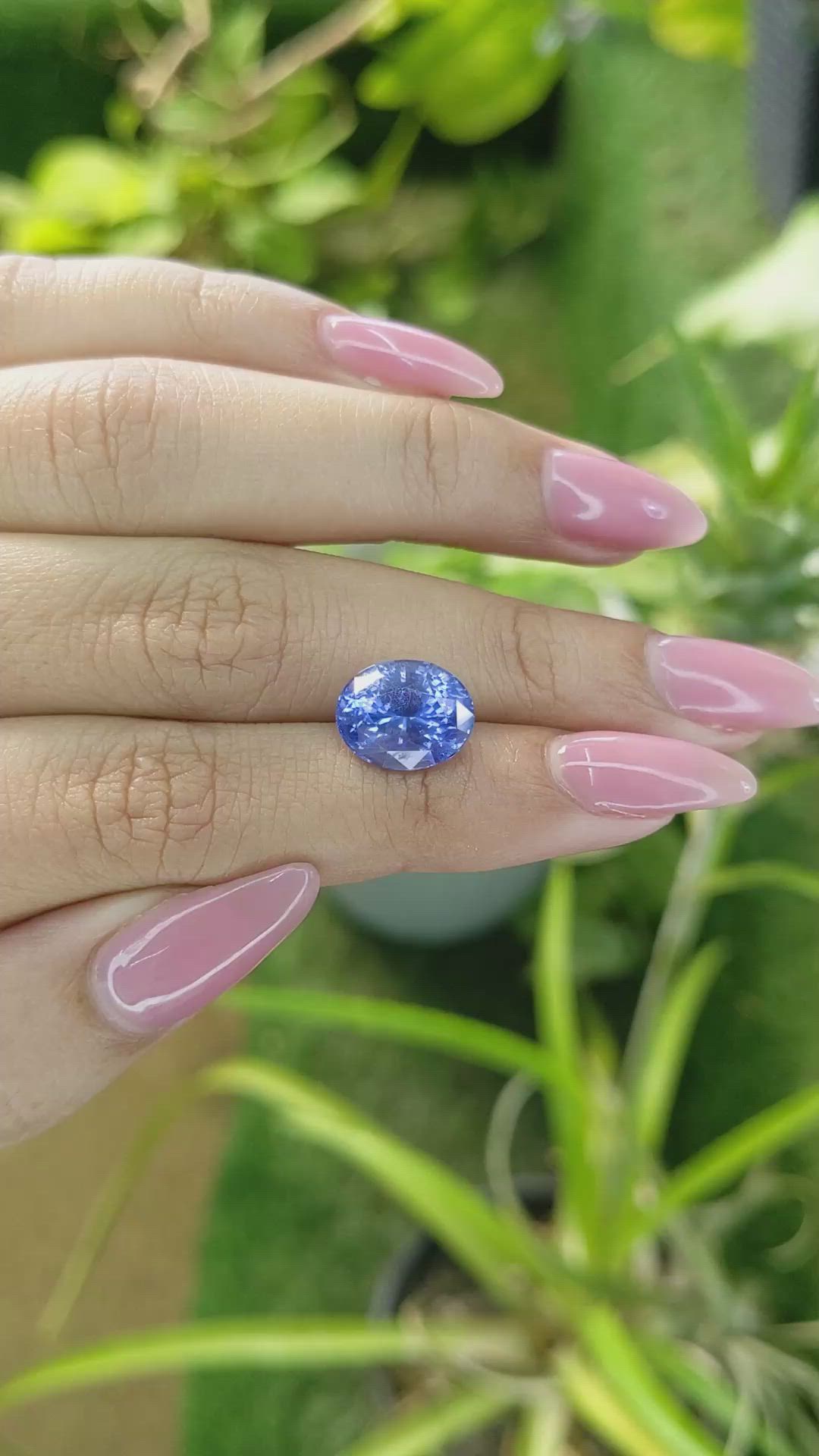 5.97 Ct. Blue Sapphire from Ceylon (Sri Lanka) Size Video