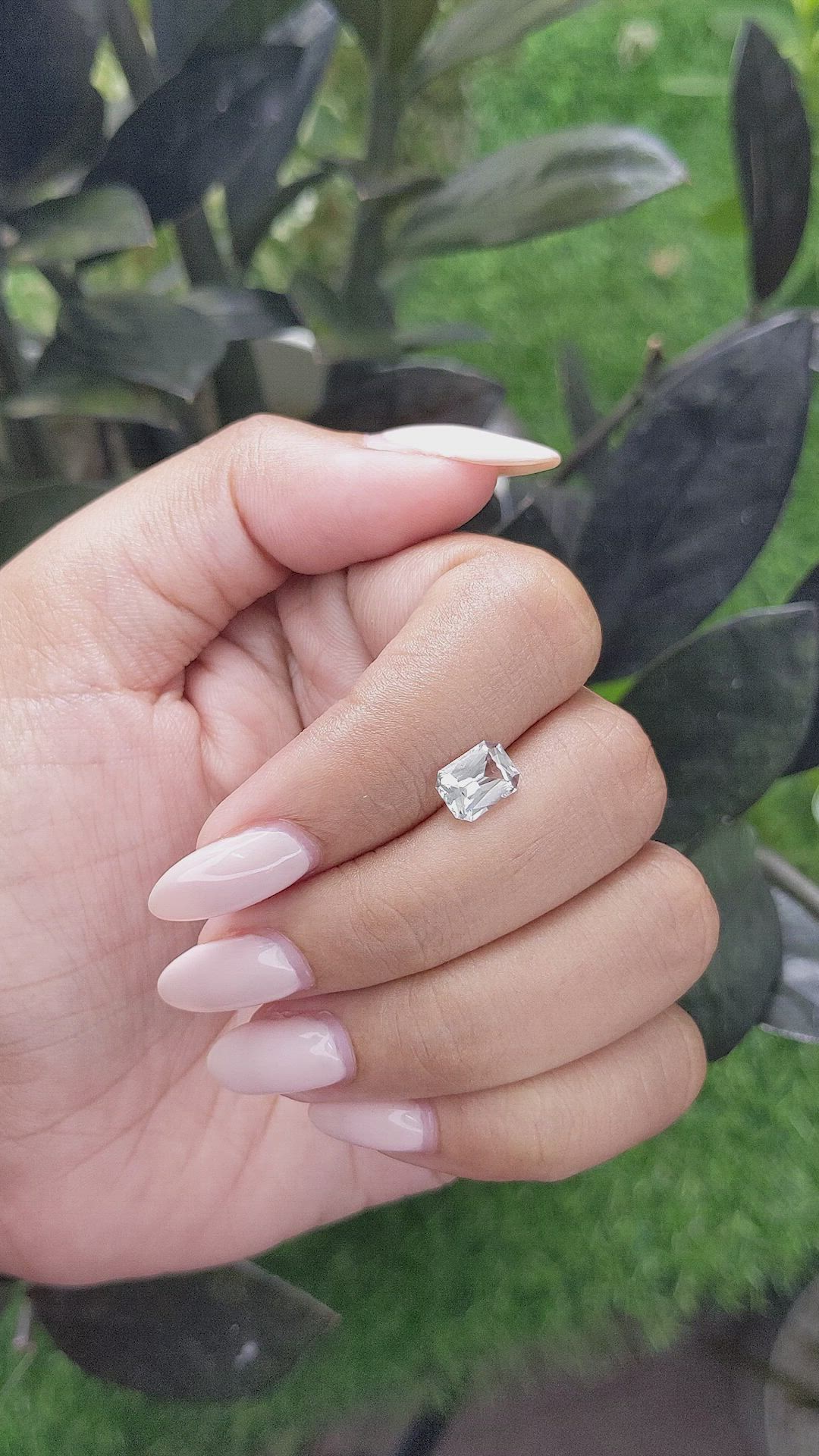 1.57 Ct. White Sapphire from Ceylon (Sri Lanka) Size Video