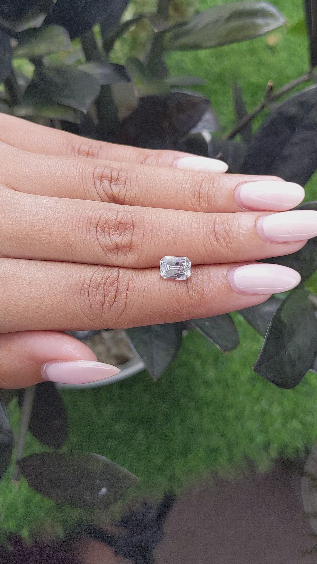 1.57 Ct. White Sapphire from Ceylon (Sri Lanka) Size Video