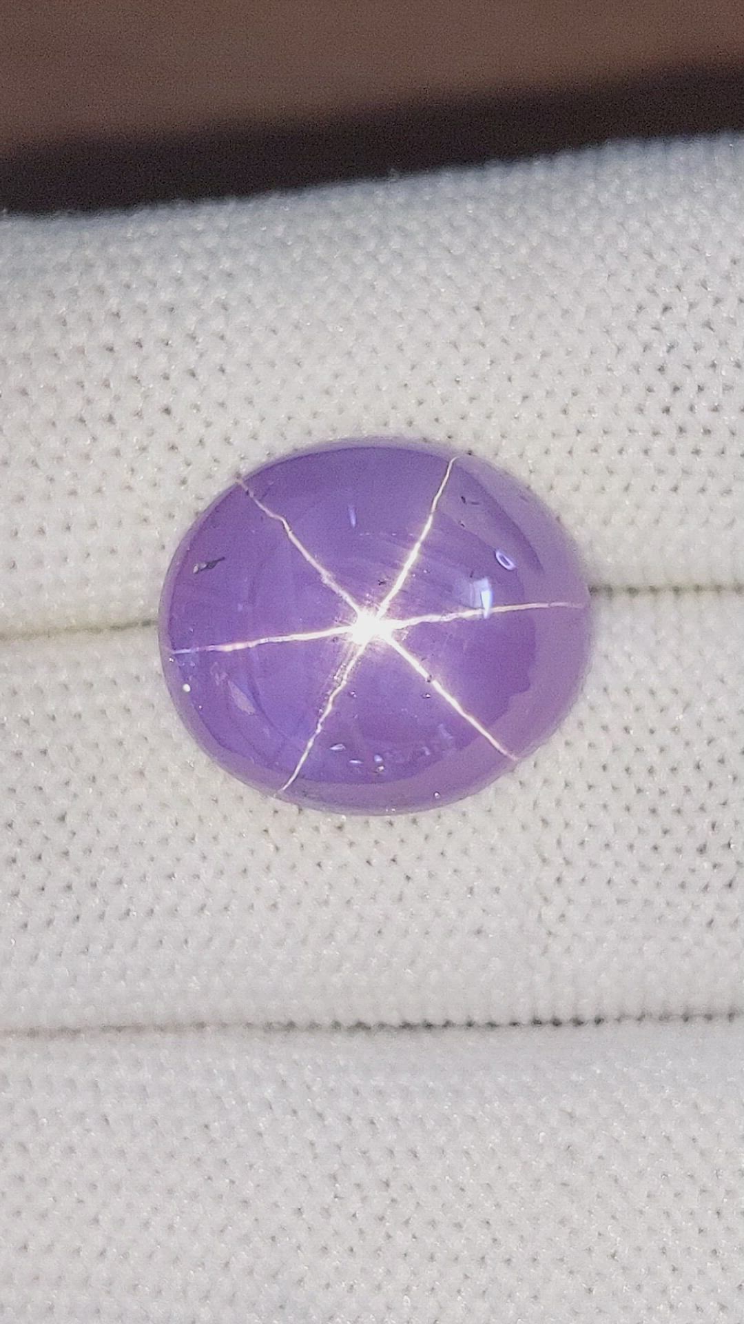 21.52 Ct. Violet Star Sapphire from Ceylon (Sri Lanka) Size Video
