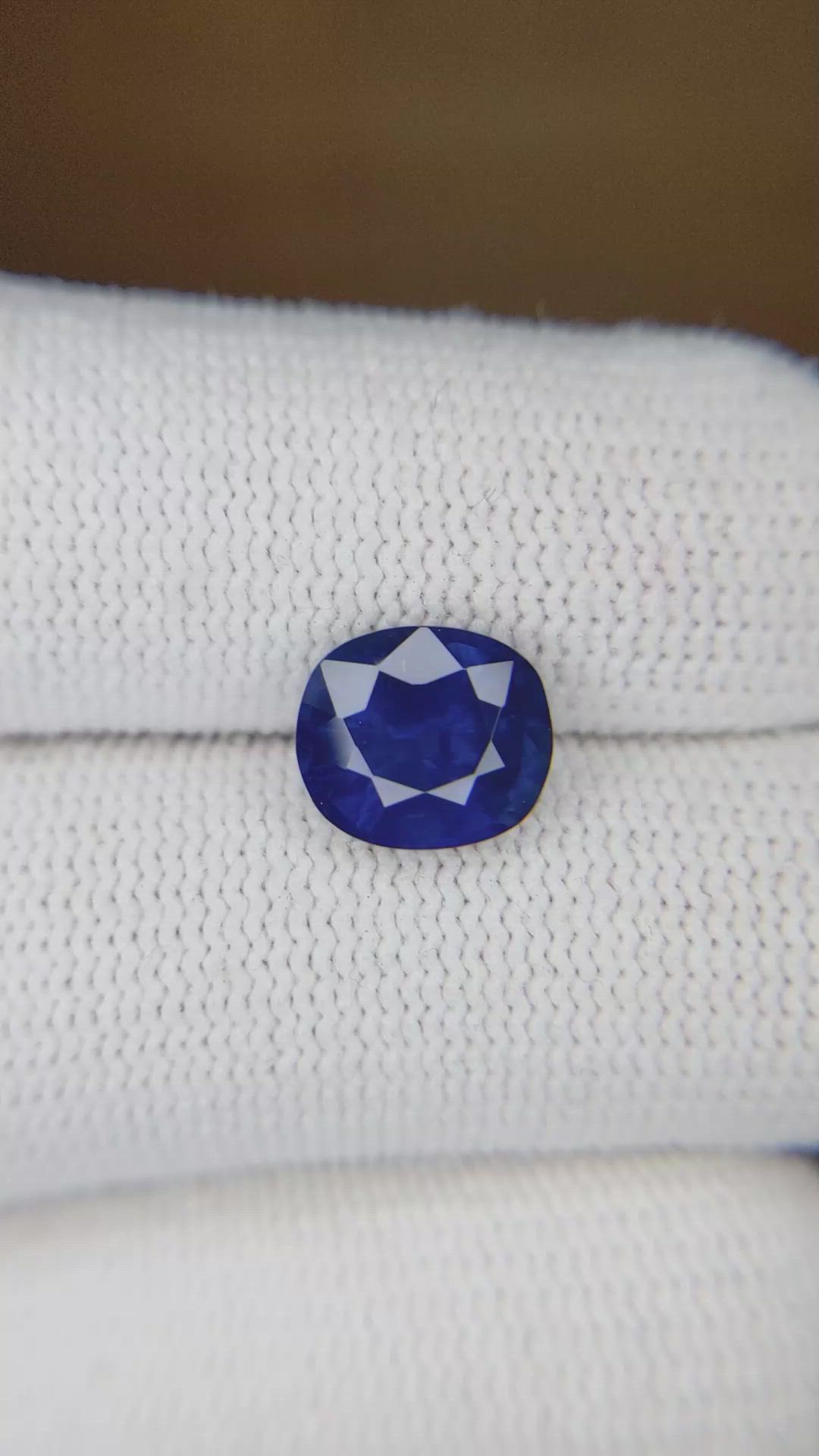 2.48 Ct. Blue Sapphire from Ceylon (Sri Lanka) Size Video
