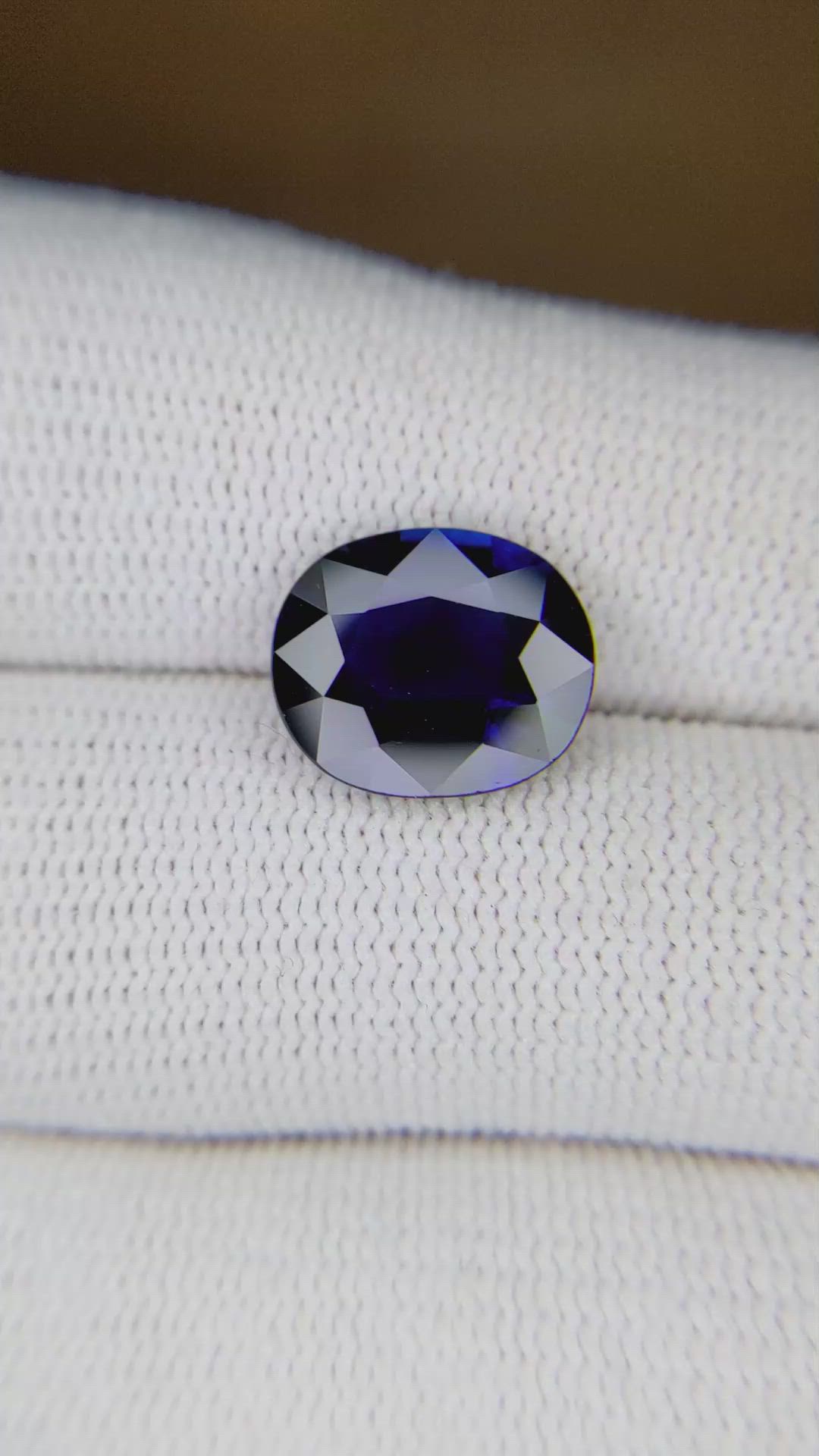 4.35 Ct. Blue Sapphire from Ceylon (Sri Lanka) Size Video