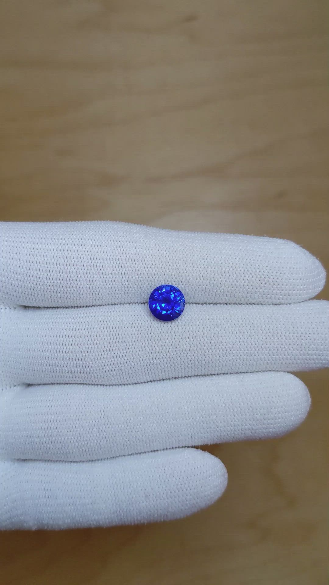 2.58 Ct. Blue Sapphire from Ceylon (Sri Lanka) Size Video