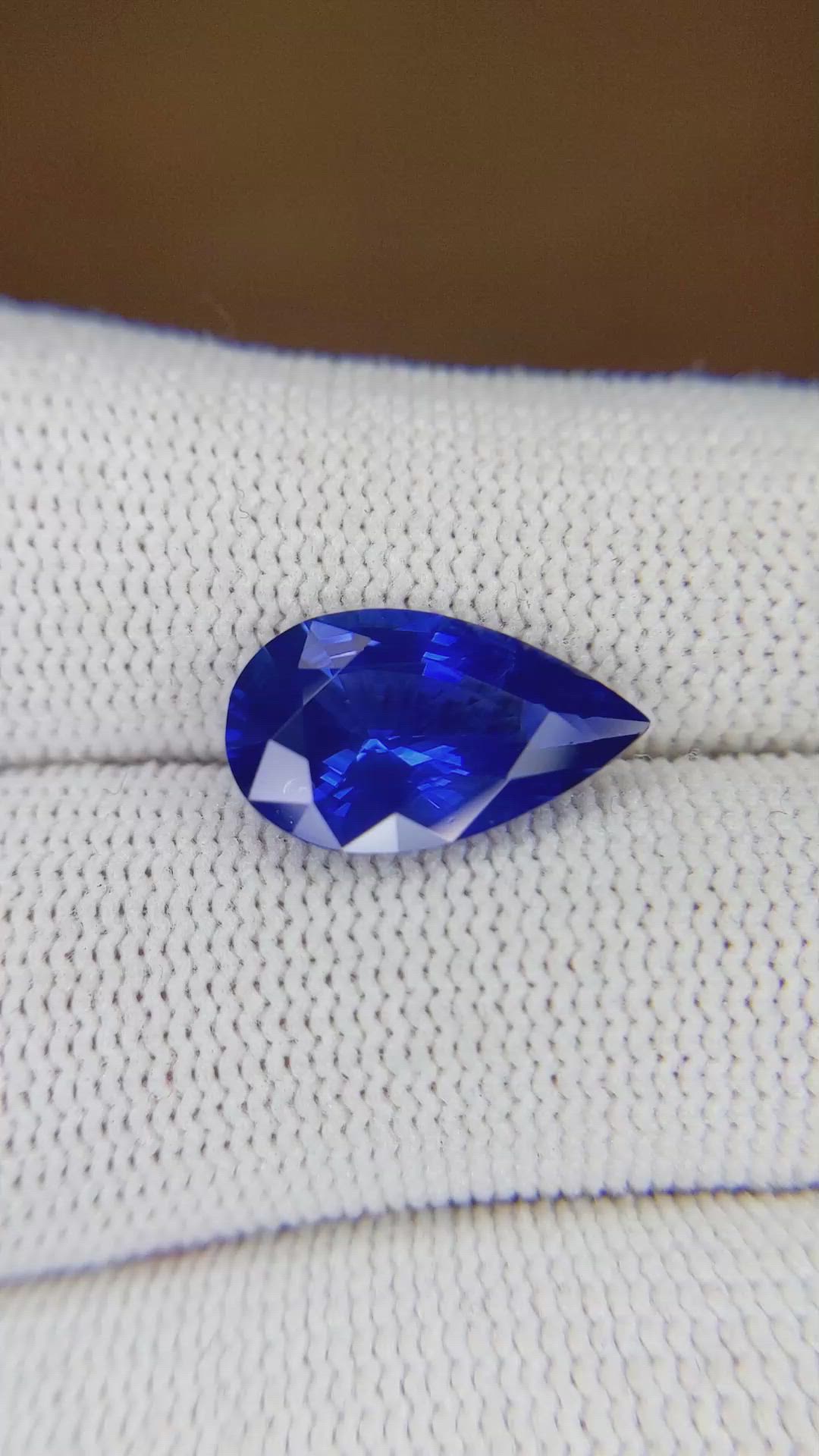 4.99 Ct. Blue Sapphire from Ceylon (Sri Lanka) Size Video