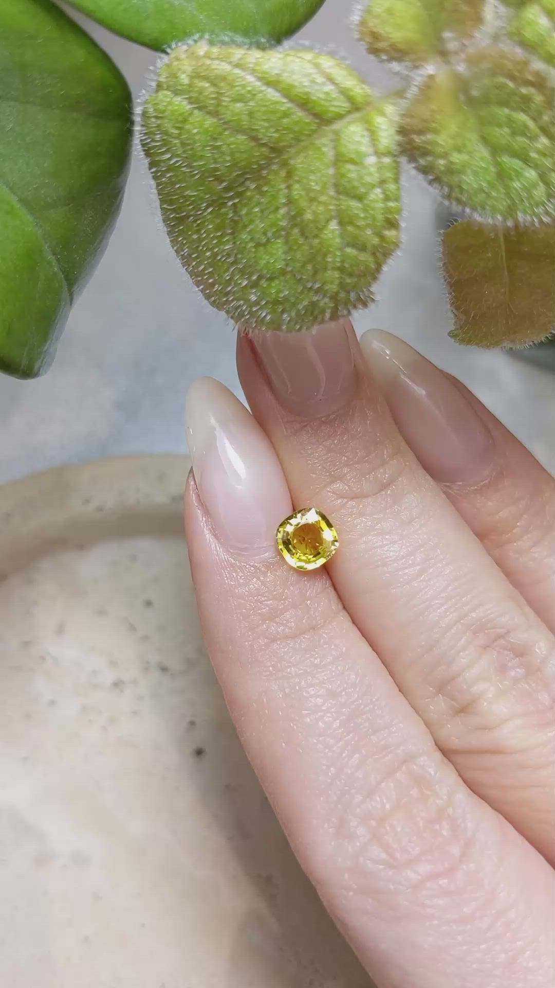 0.95 Ct. Yellow Sapphire from Ceylon (Sri Lanka) Size Video