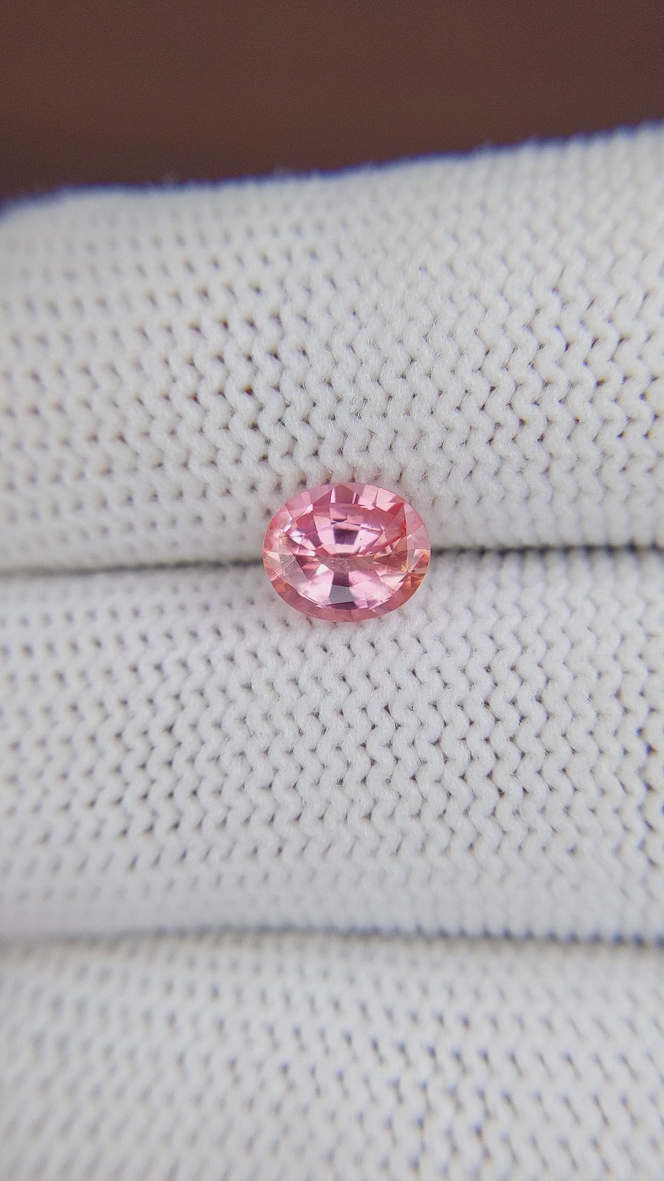 1.38 Ct. Padparadscha Sapphire from Ceylon (Sri Lanka) Size Video