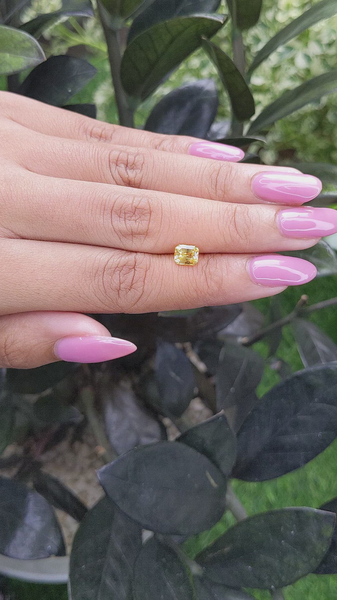 1.04 Ct. Yellow Sapphire from Ceylon (Sri Lanka) Size Video