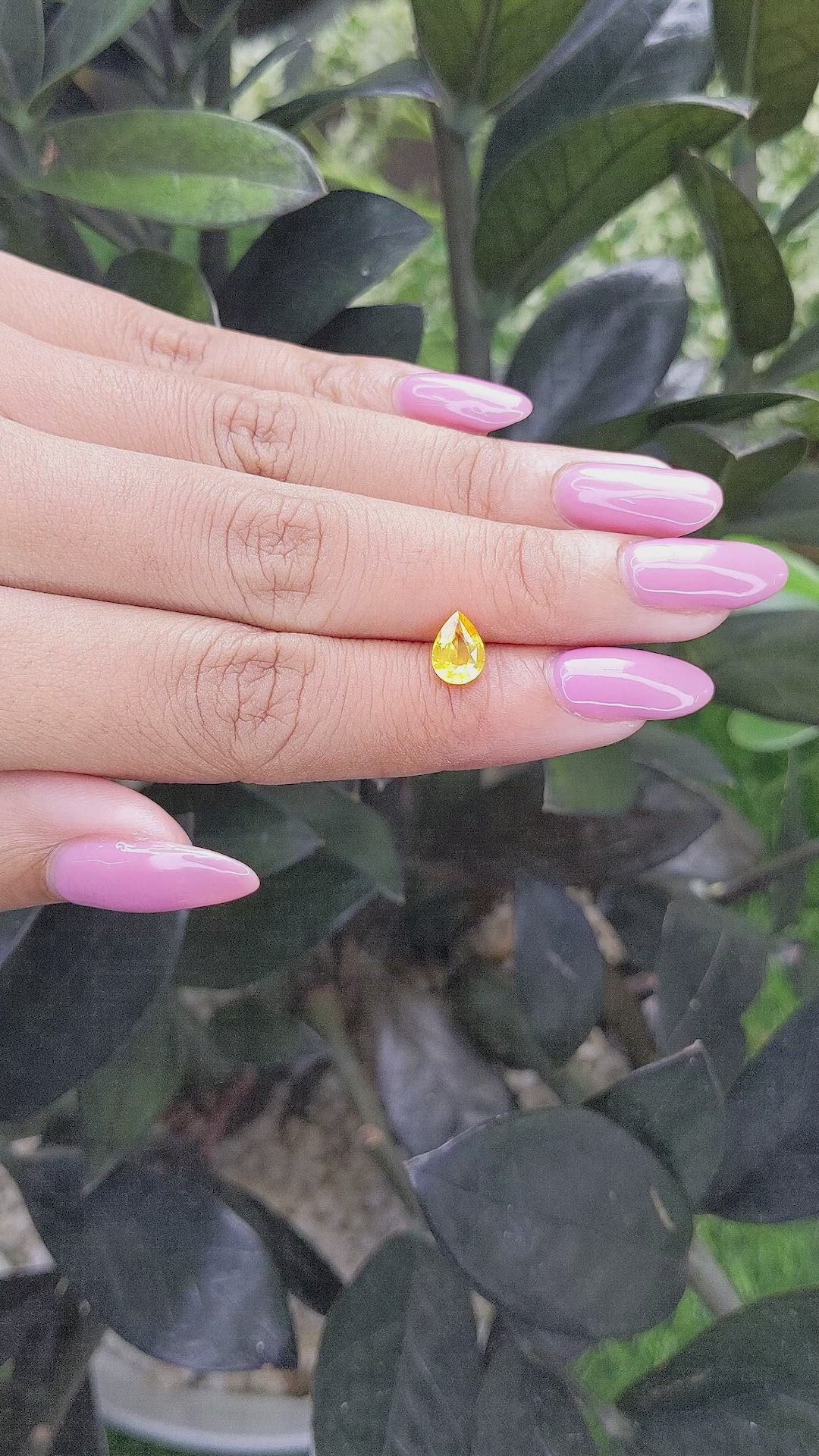 1.06 Ct. Yellow Sapphire from Ceylon (Sri Lanka) Size Video