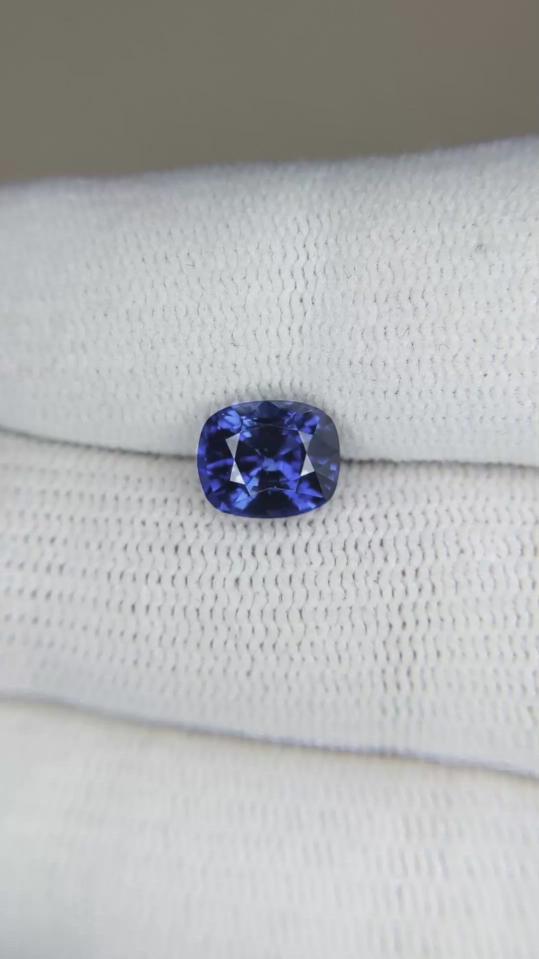 2.32 Ct. Blue Sapphire from Ceylon (Sri Lanka) Size Video
