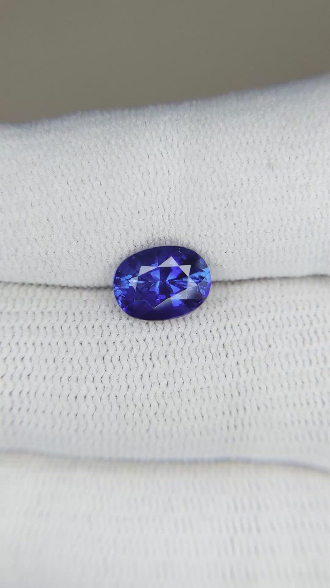 2.36 Ct. Blue Sapphire from Ceylon (Sri Lanka) Size Video