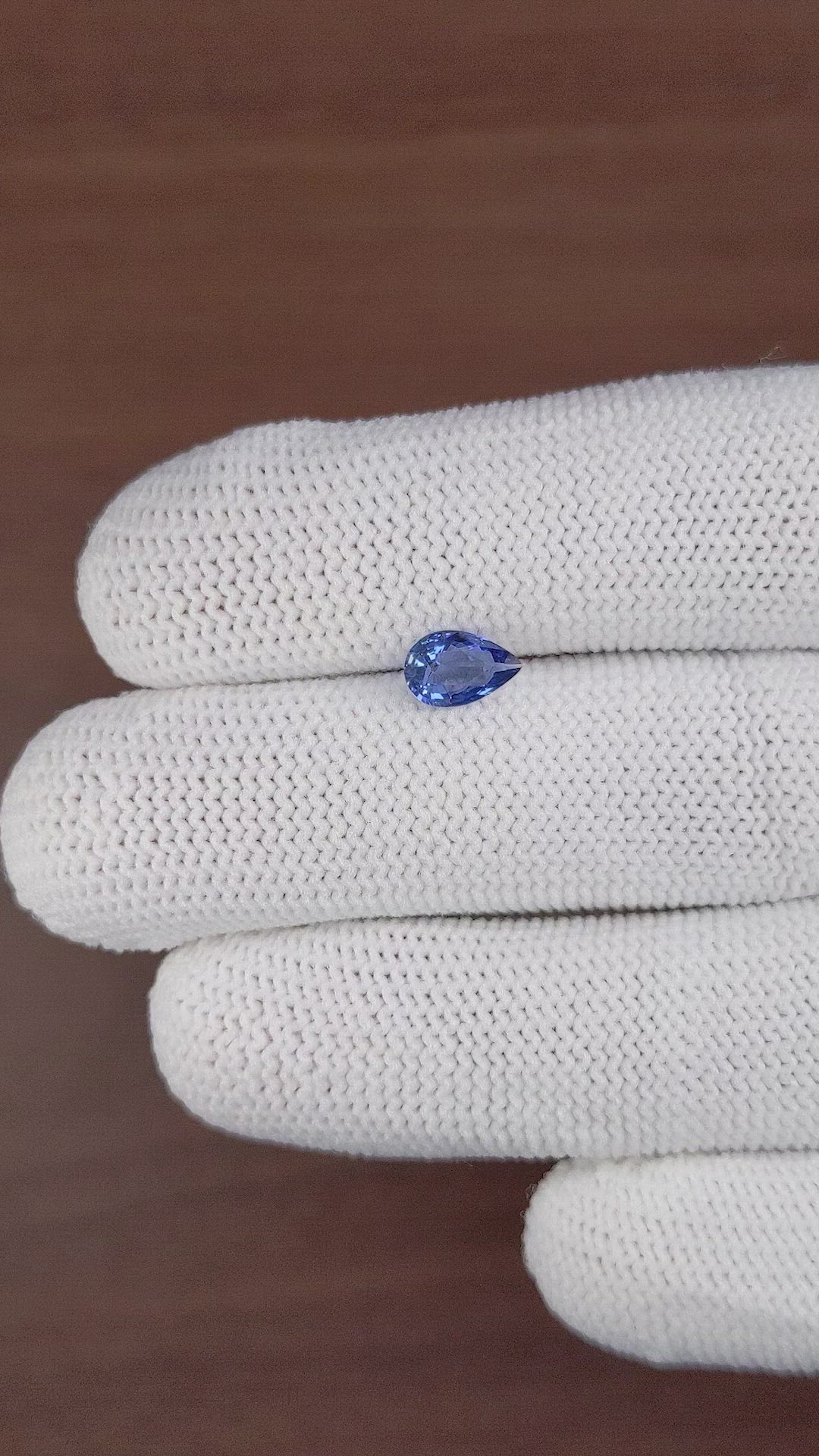 1.04 Ct. Blue Sapphire from Ceylon (Sri Lanka) Size Video